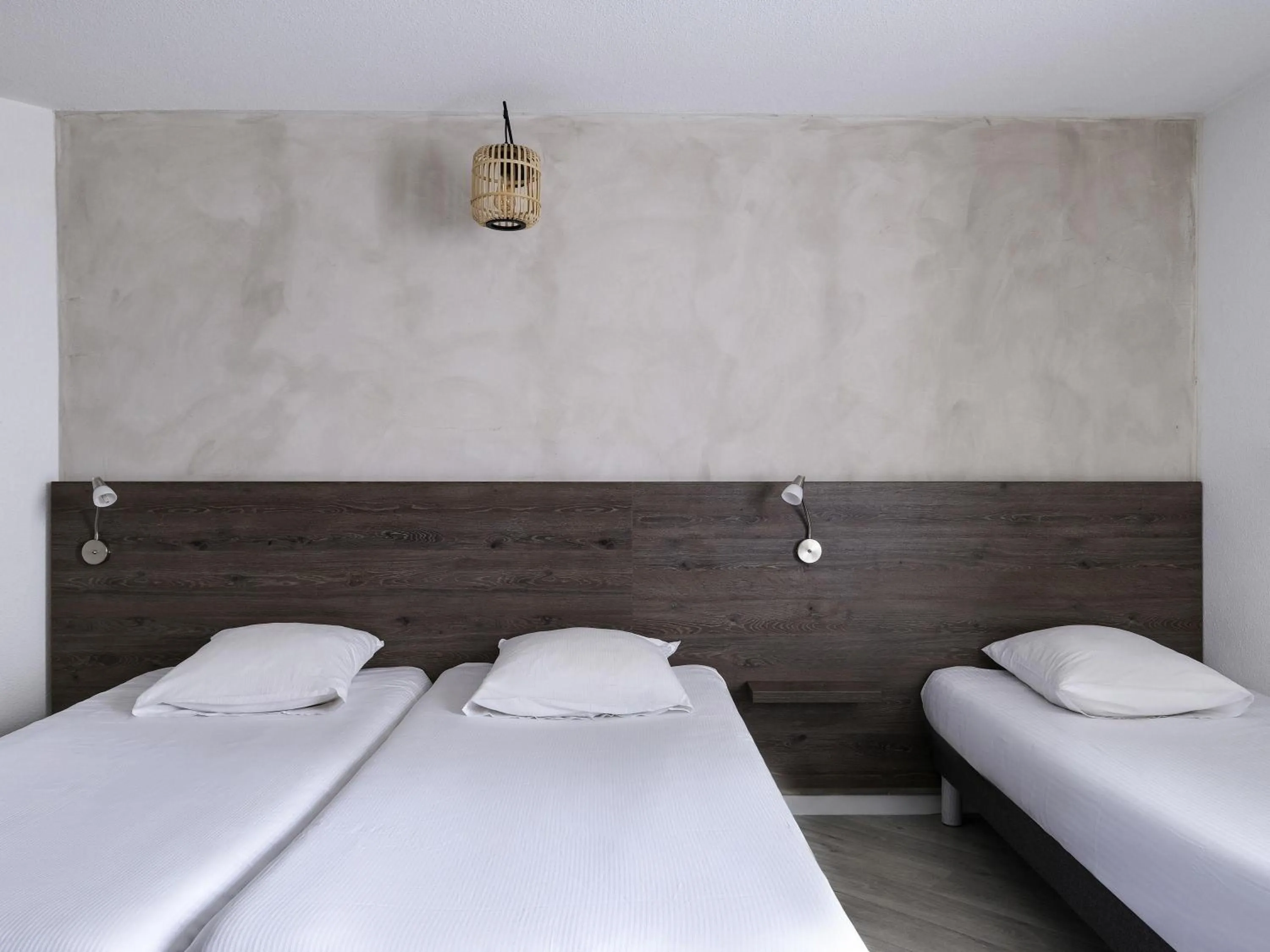 Bedroom, Bed in greet Hotel Massieux Lyon Nord