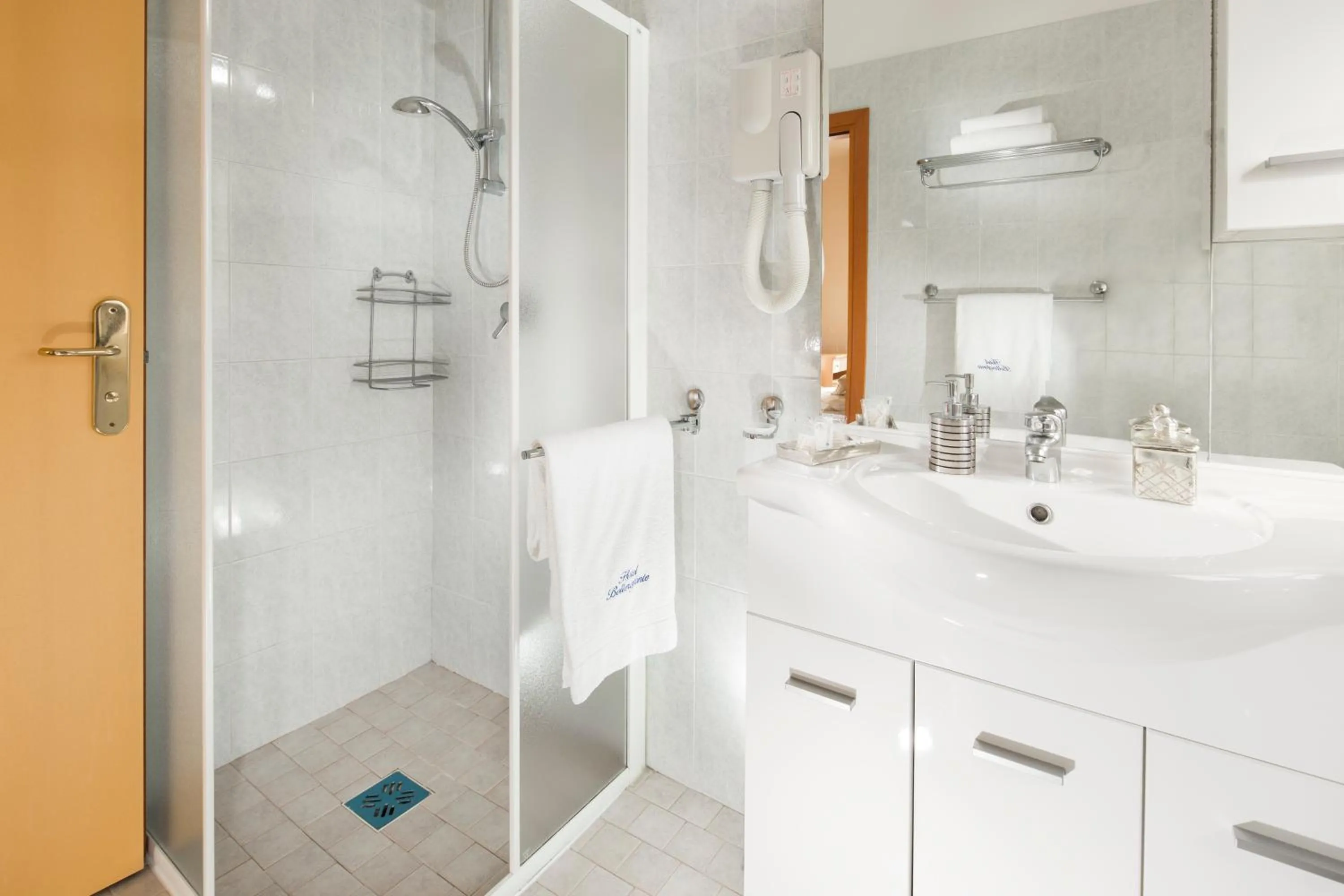 Bathroom in Hotel Bellerofonte