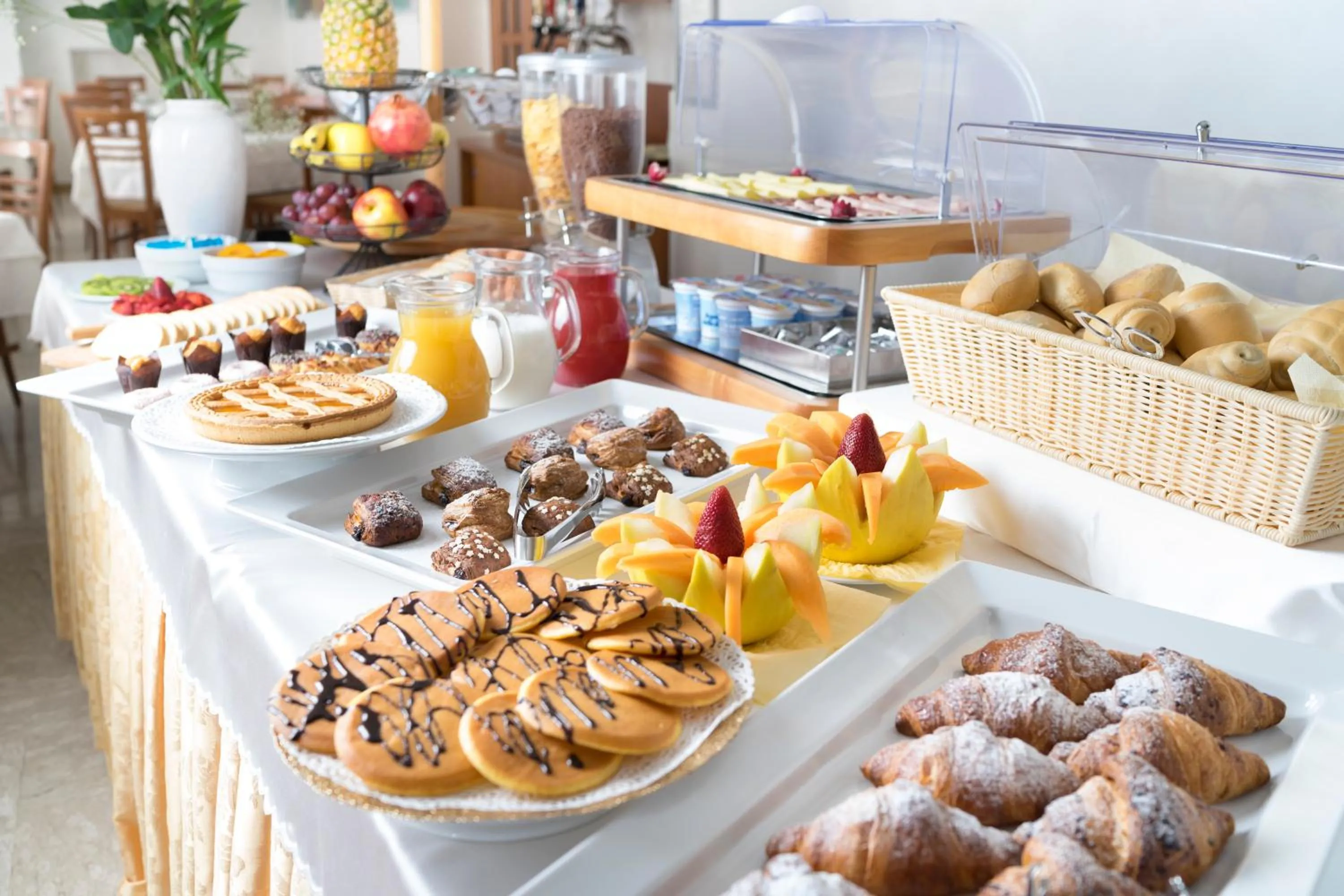 Restaurant/places to eat in Hotel Bellerofonte