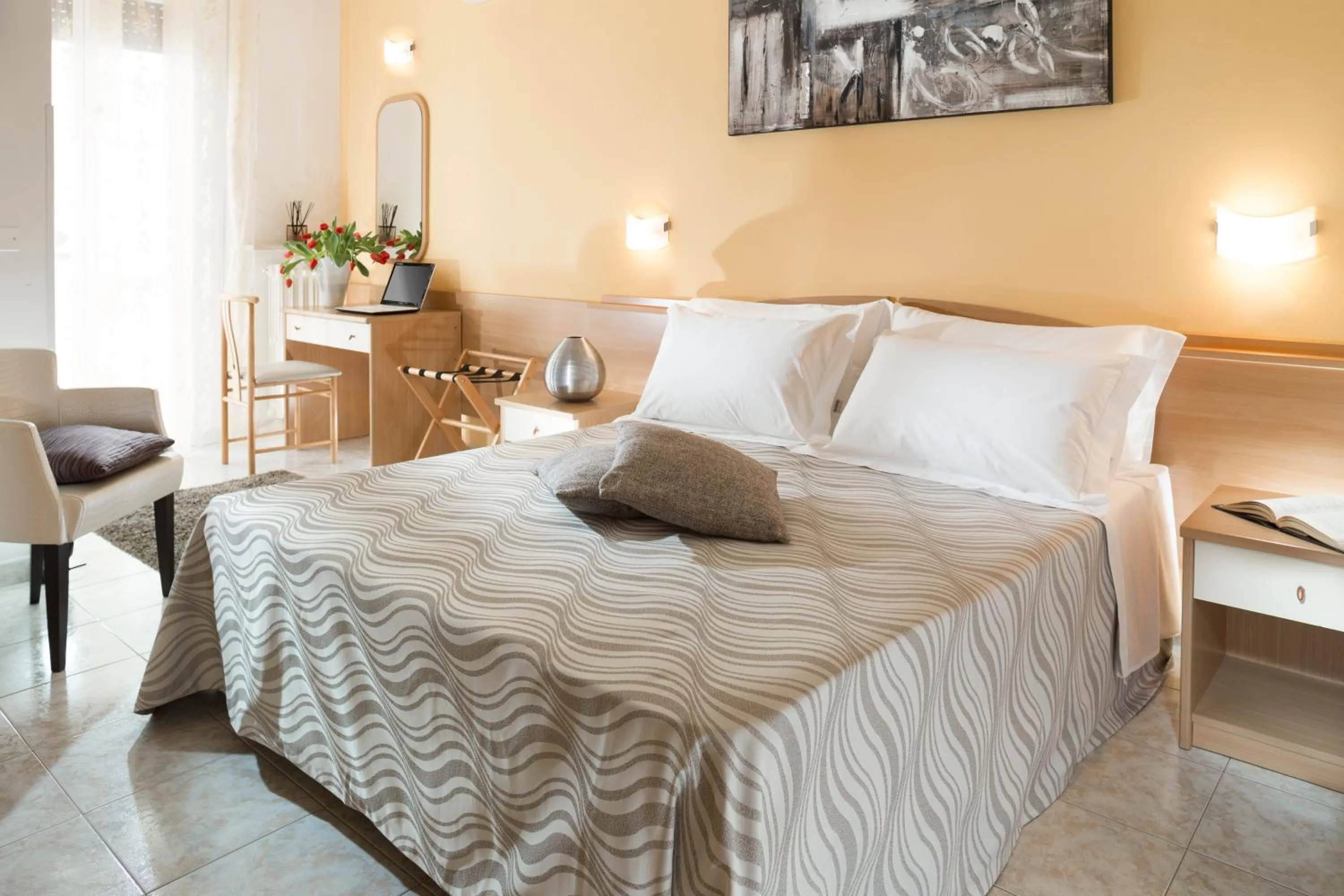 Photo of the whole room in Hotel Bellerofonte