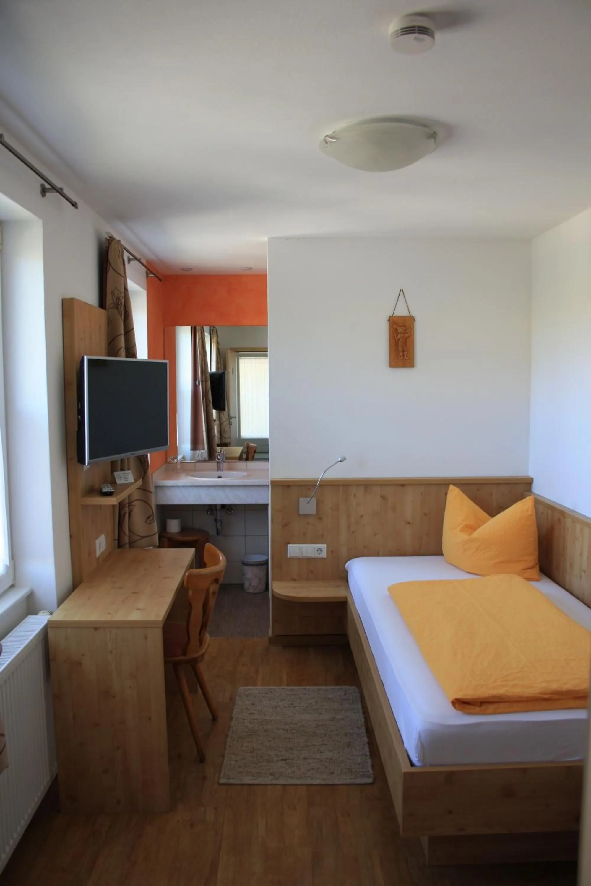 Bed in Gasthaus Storchen