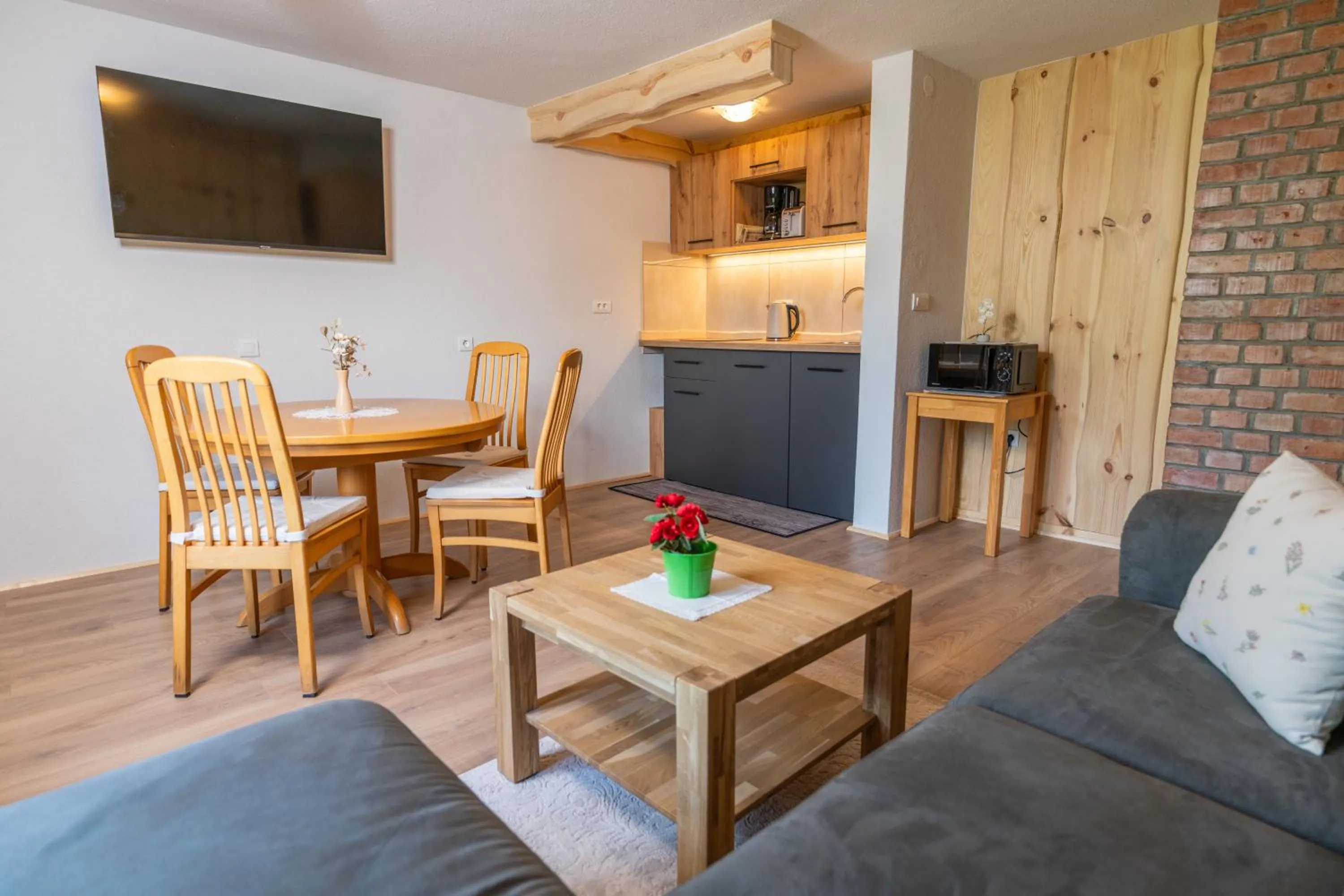 Seating area in Pension Cerkovnik