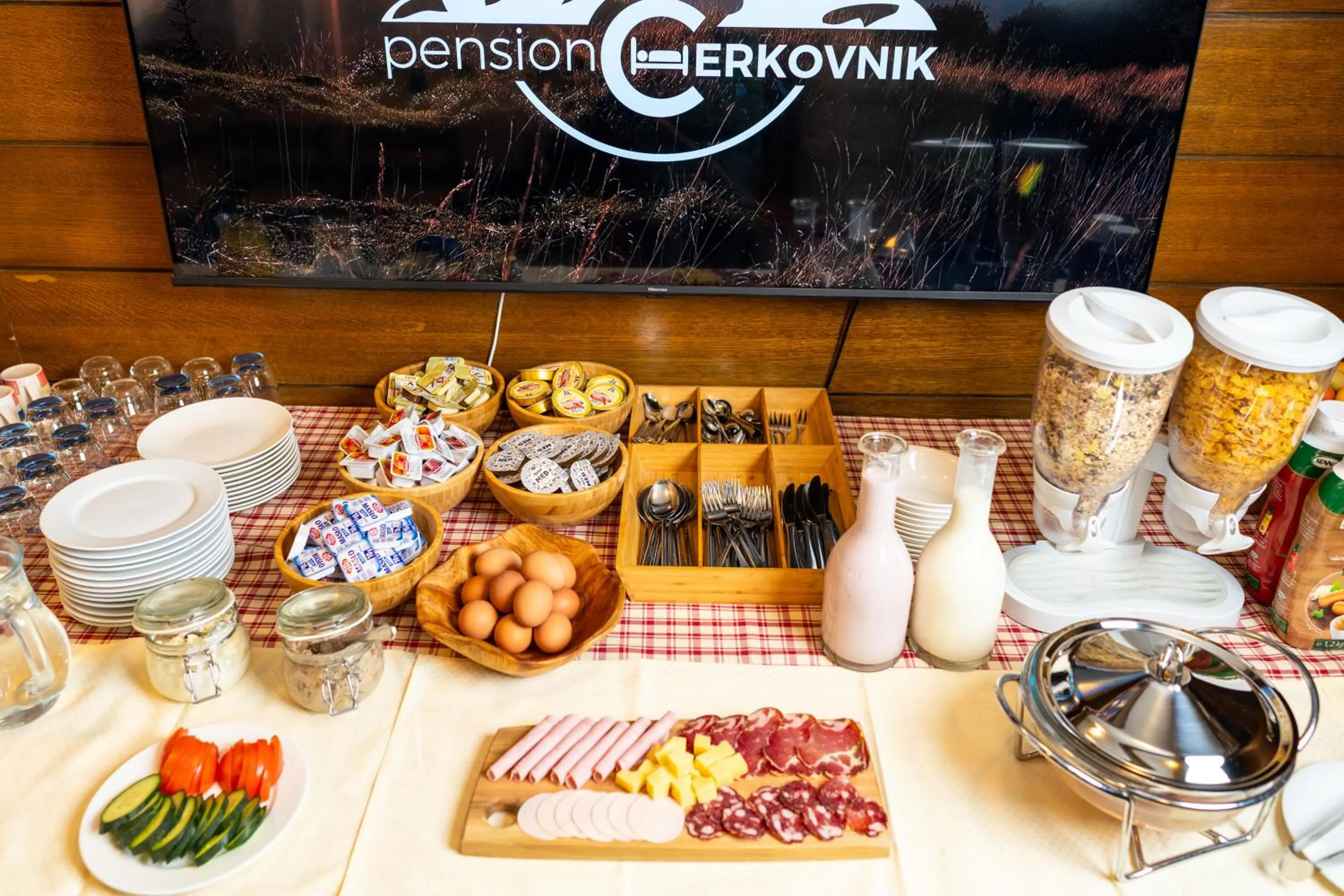 Food and drinks in Pension Cerkovnik