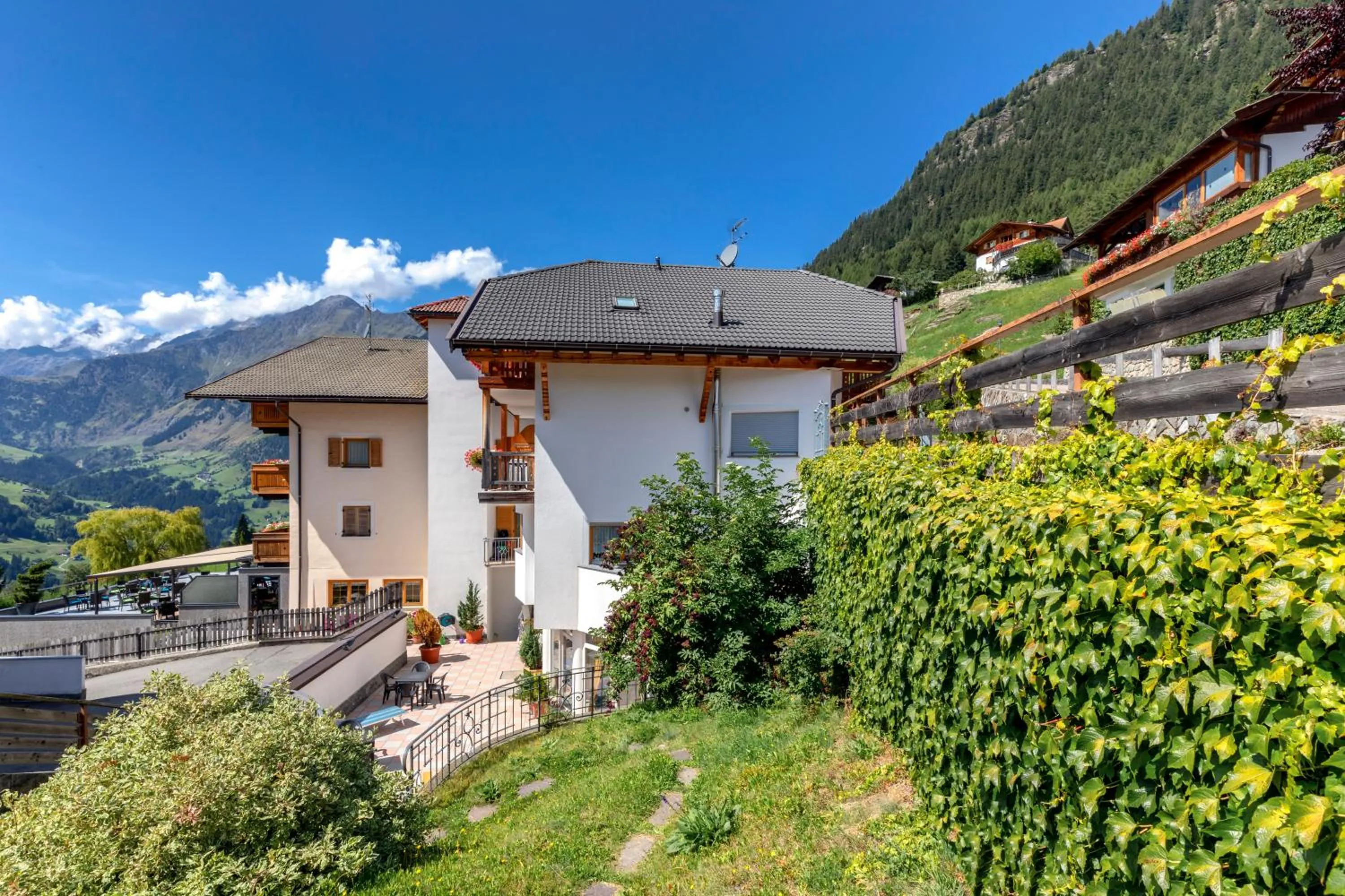 Garden in Hotel Kronhof