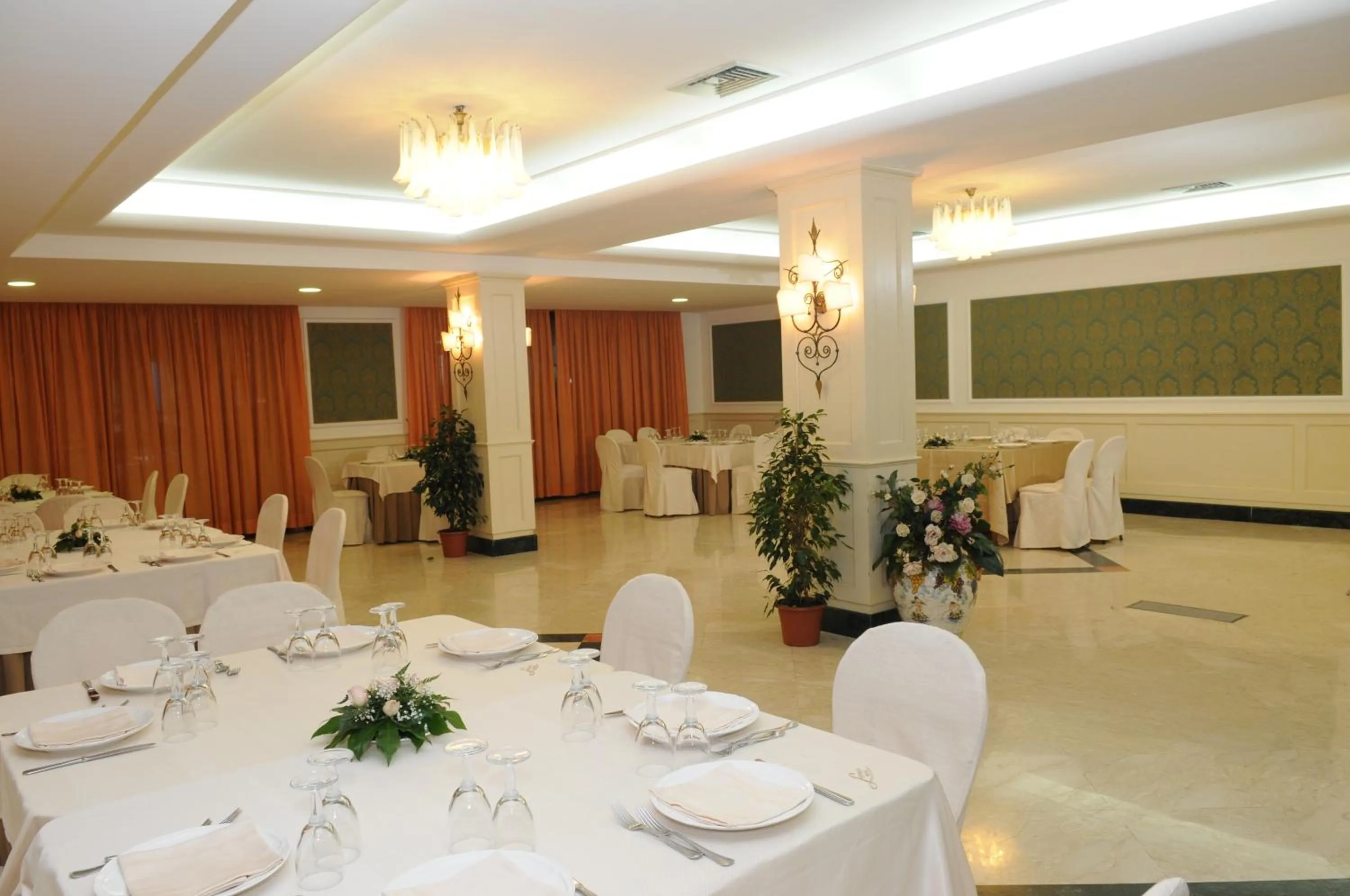 Restaurant/places to eat in Hotel Ristorante La Lanterna
