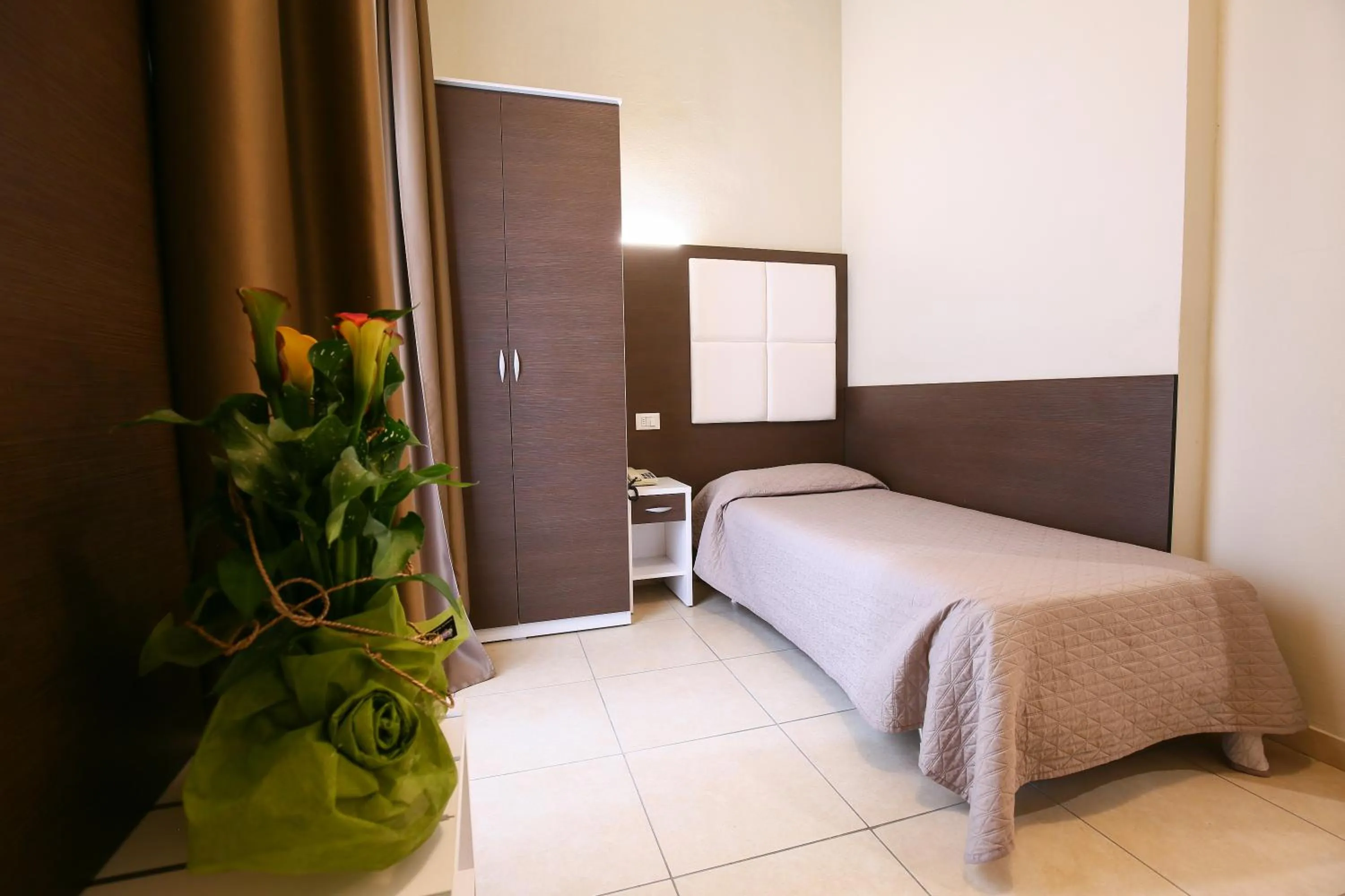 Photo of the whole room, Bed in Hotel Bergamo