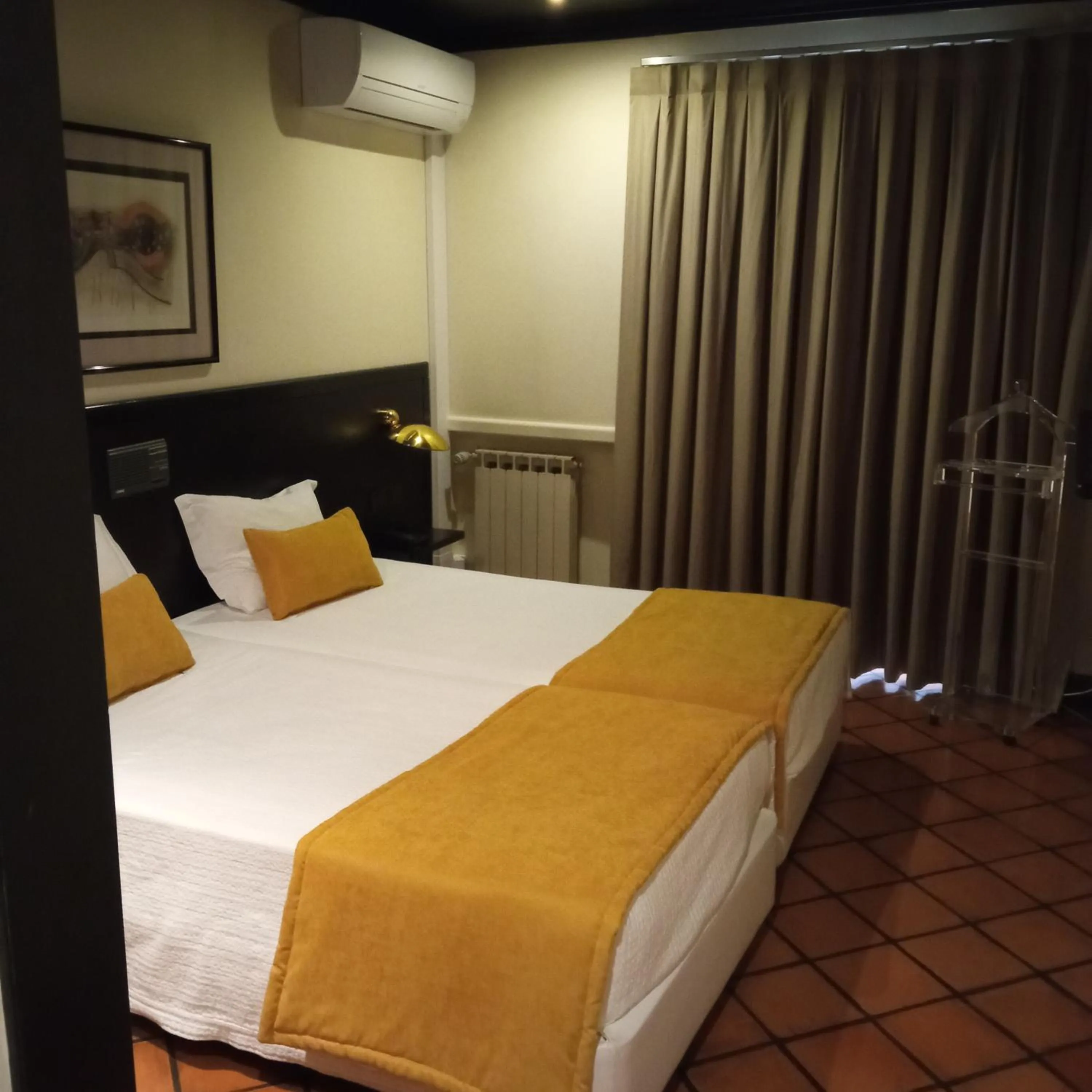 Bedroom, Bed in Hotel Senhora A Branca