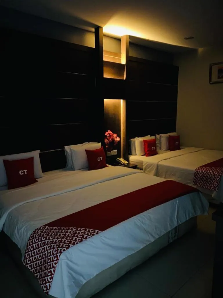 Bedroom, Bed in Ct Hotel