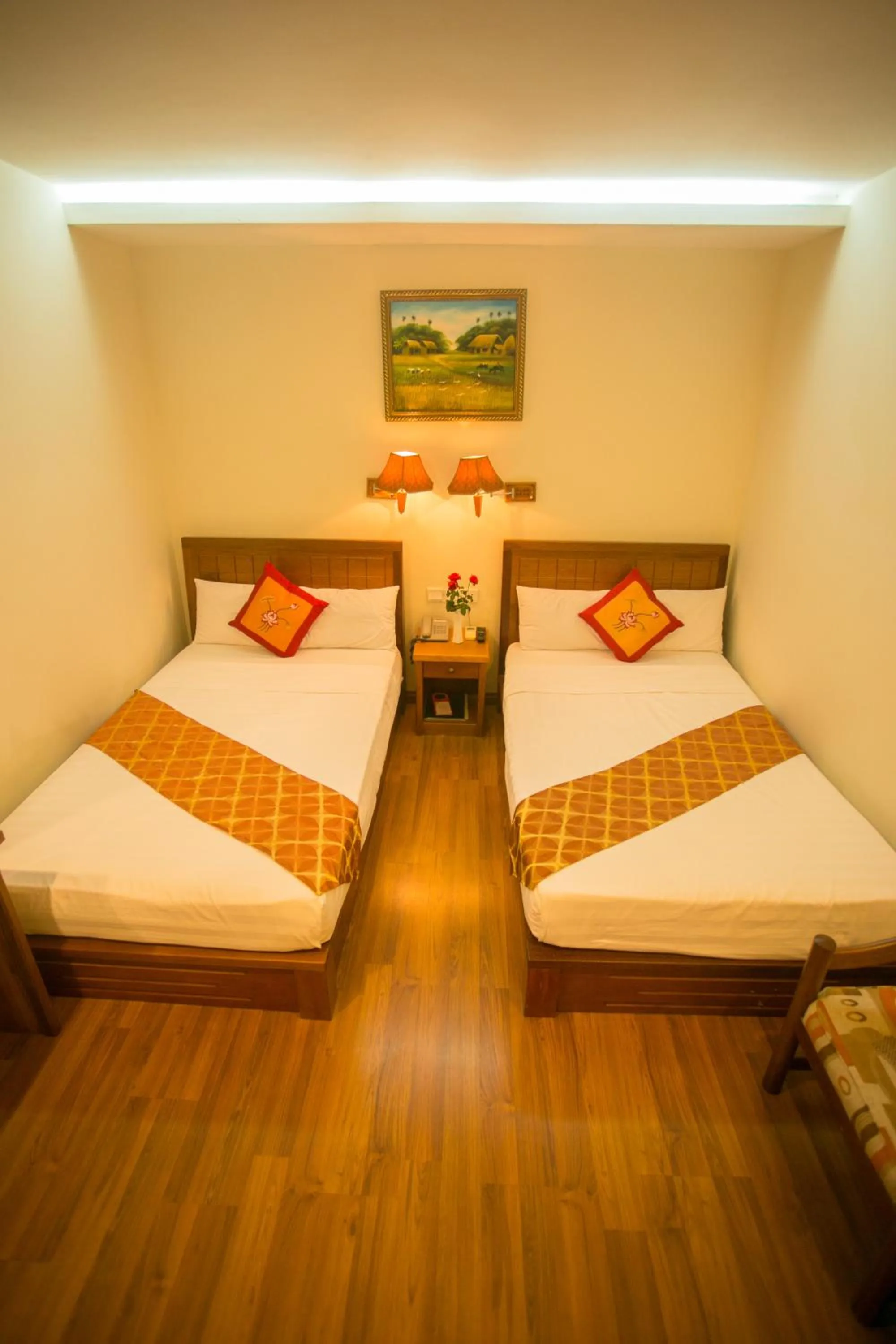 Standard Twin Room in Golden Sea Hotel