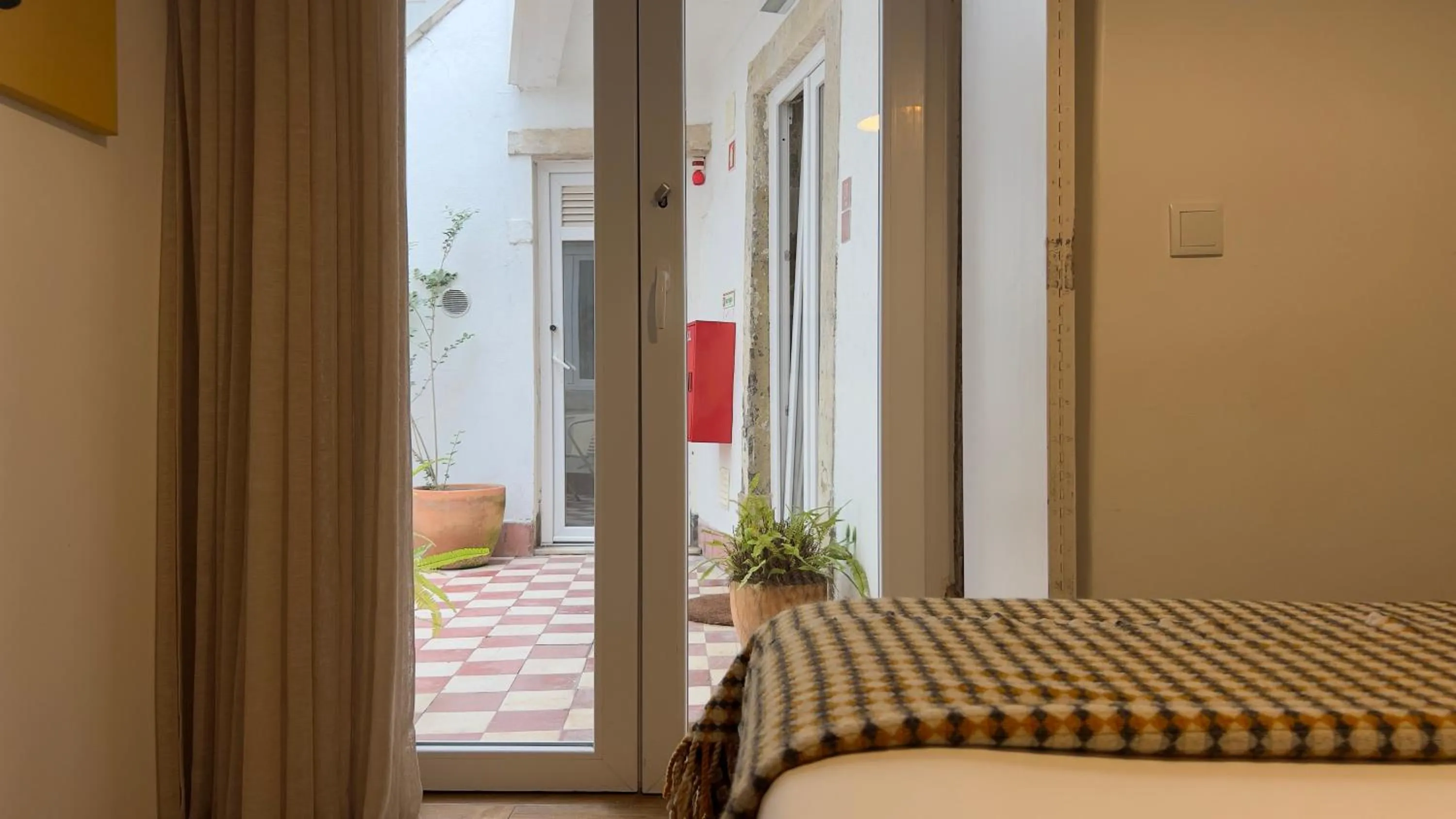 Bed in Quinta Colina by Shiadu