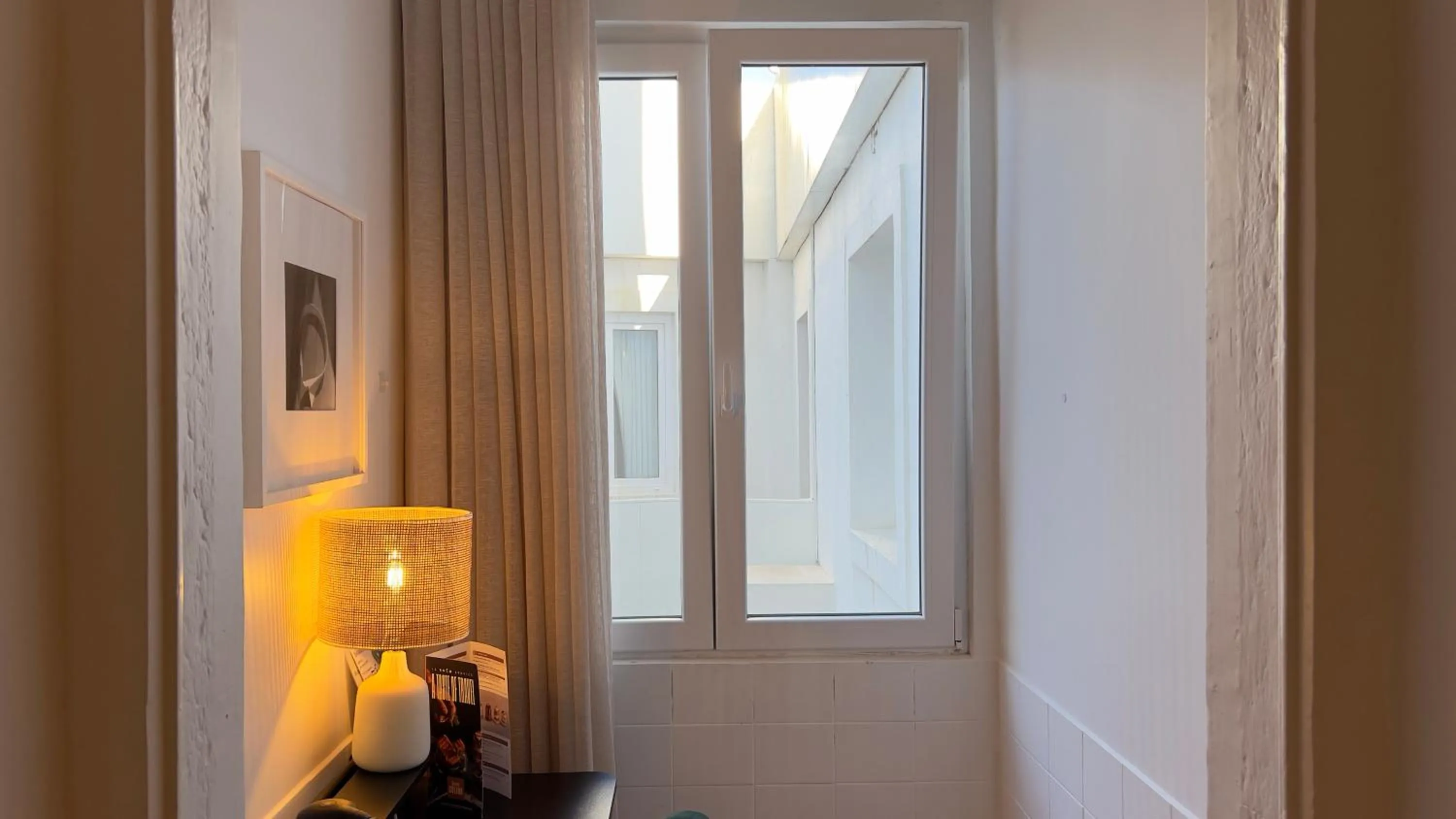 Bedroom in Quinta Colina by Shiadu