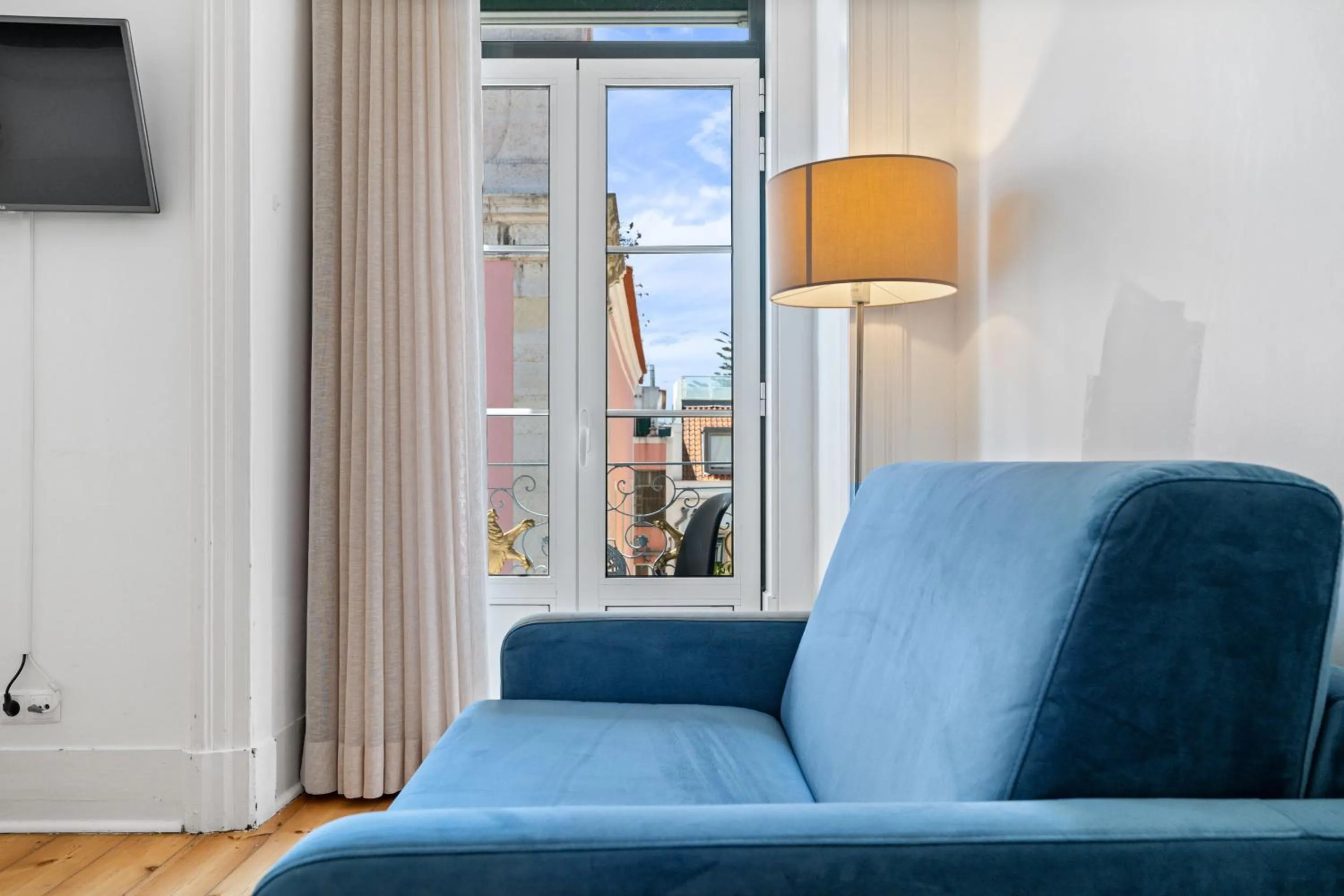 Seating area in Quinta Colina by Shiadu