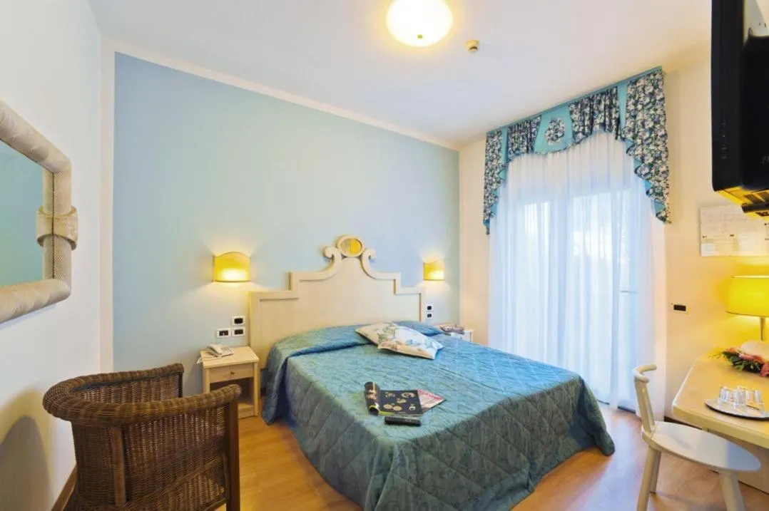 Photo of the whole room, Bed in Hotel Panoramic