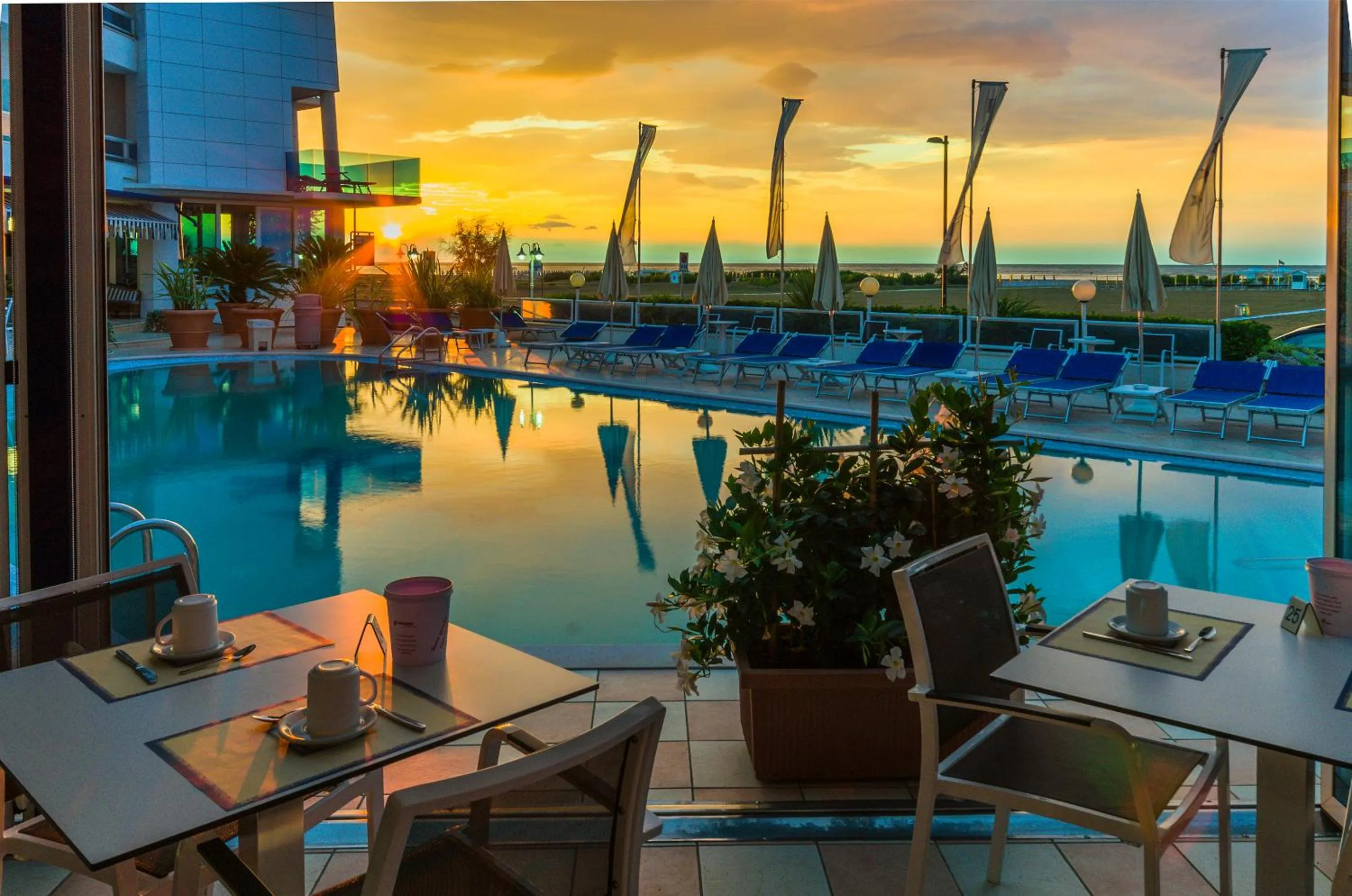 Restaurant/places to eat in Hotel Panoramic