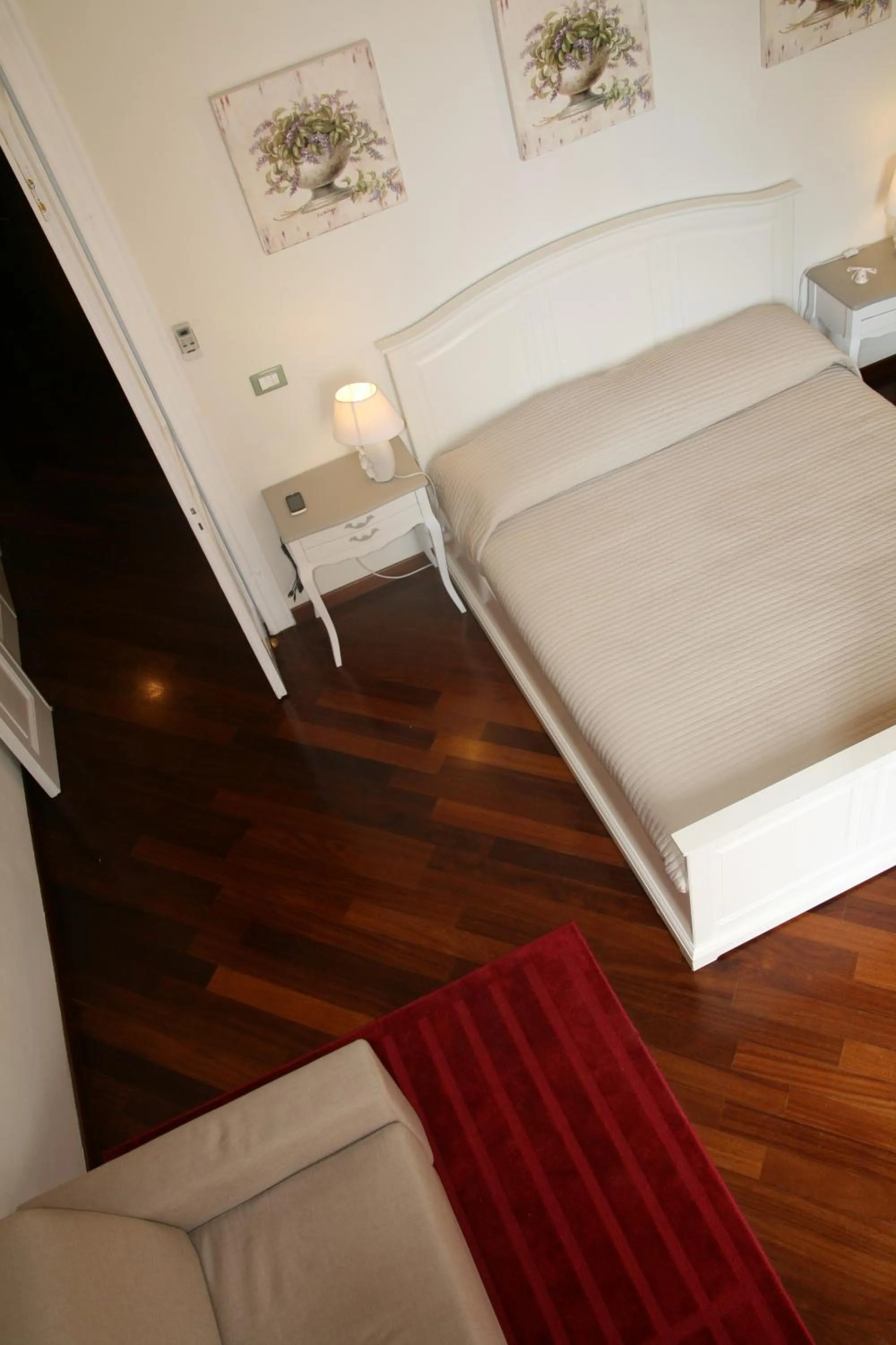 Bed in B&B Mini Hotel Incity-close train station and port-