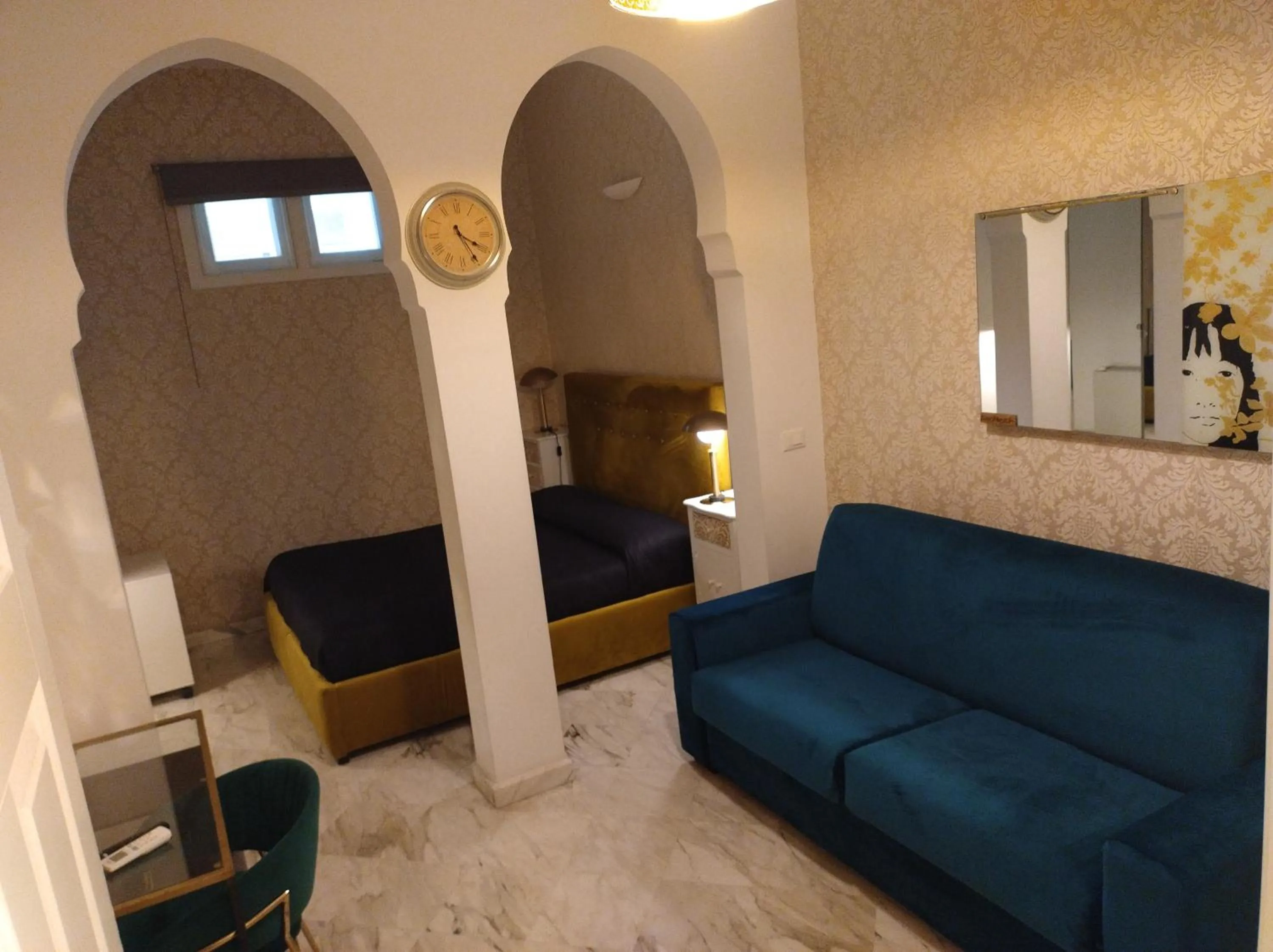 B&B Mini Hotel Incity-close train station and port-