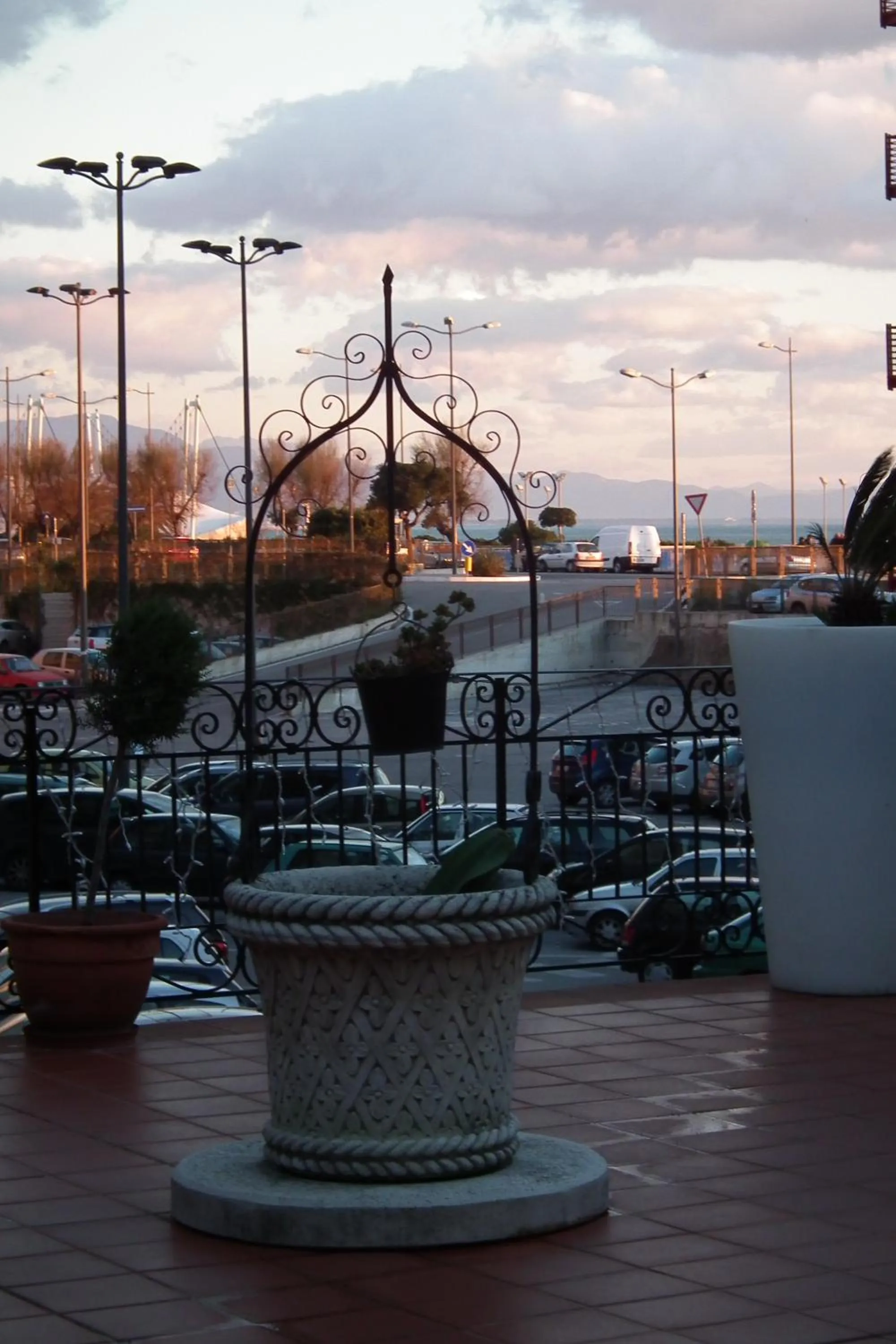 Balcony/Terrace in B&B Mini Hotel Incity-close train station and port-