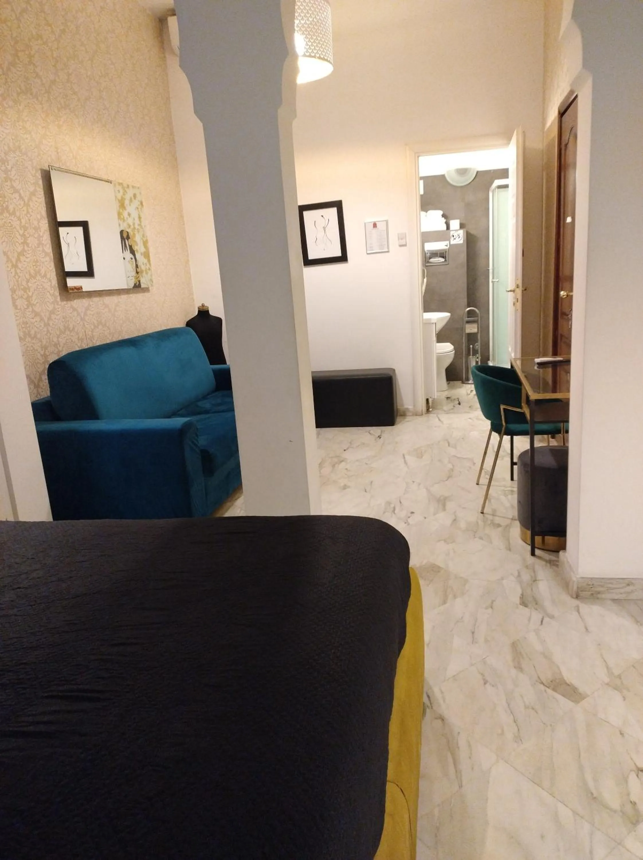 B&B Mini Hotel Incity-close train station and port-