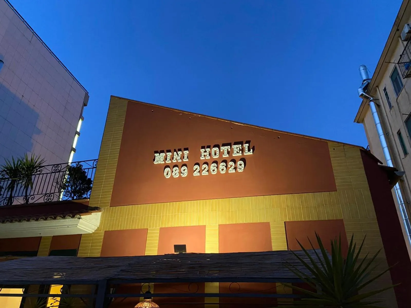 Property building in B&B Mini Hotel Incity-close train station and port-