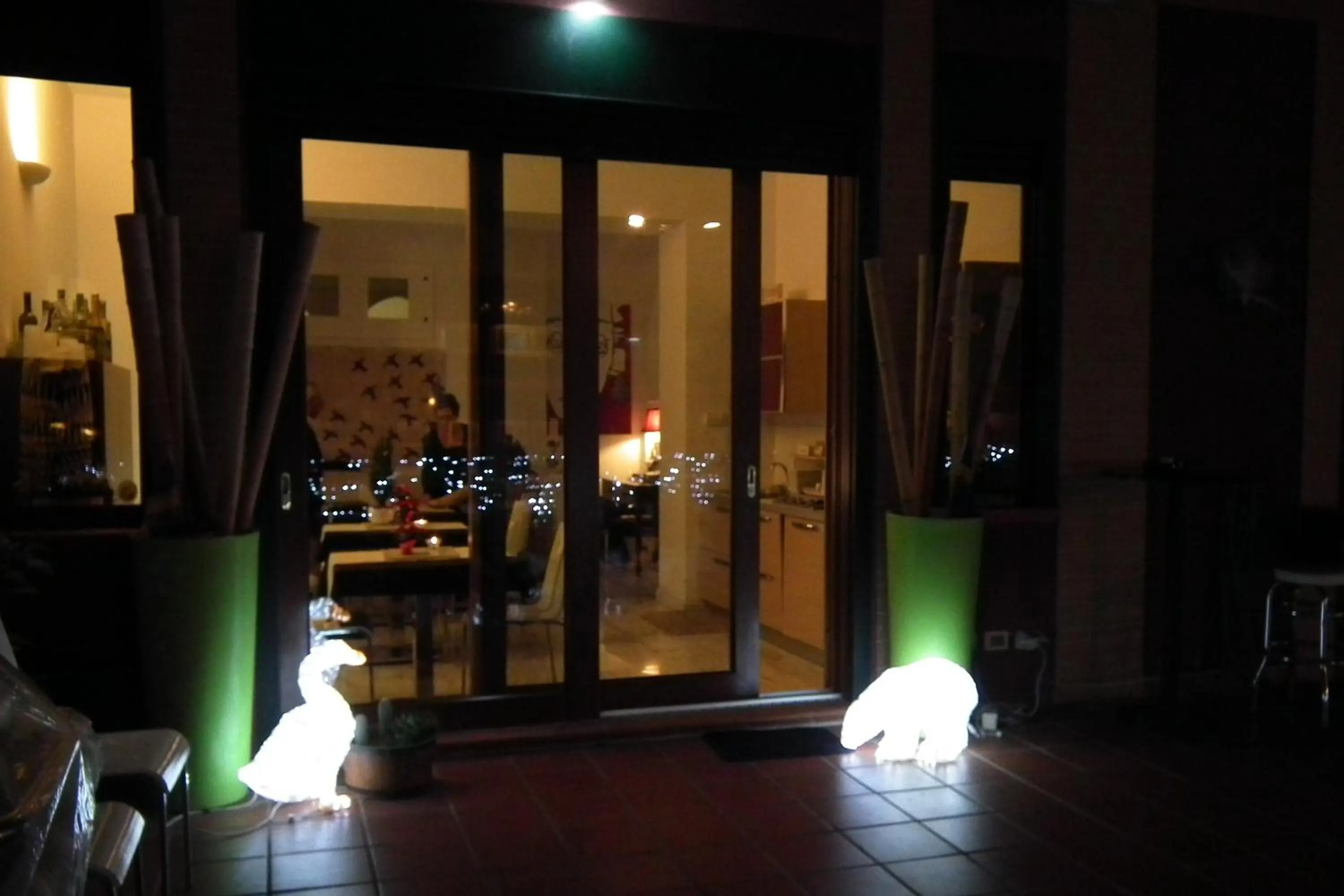 Facade/entrance in B&B Mini Hotel Incity-close train station and port-