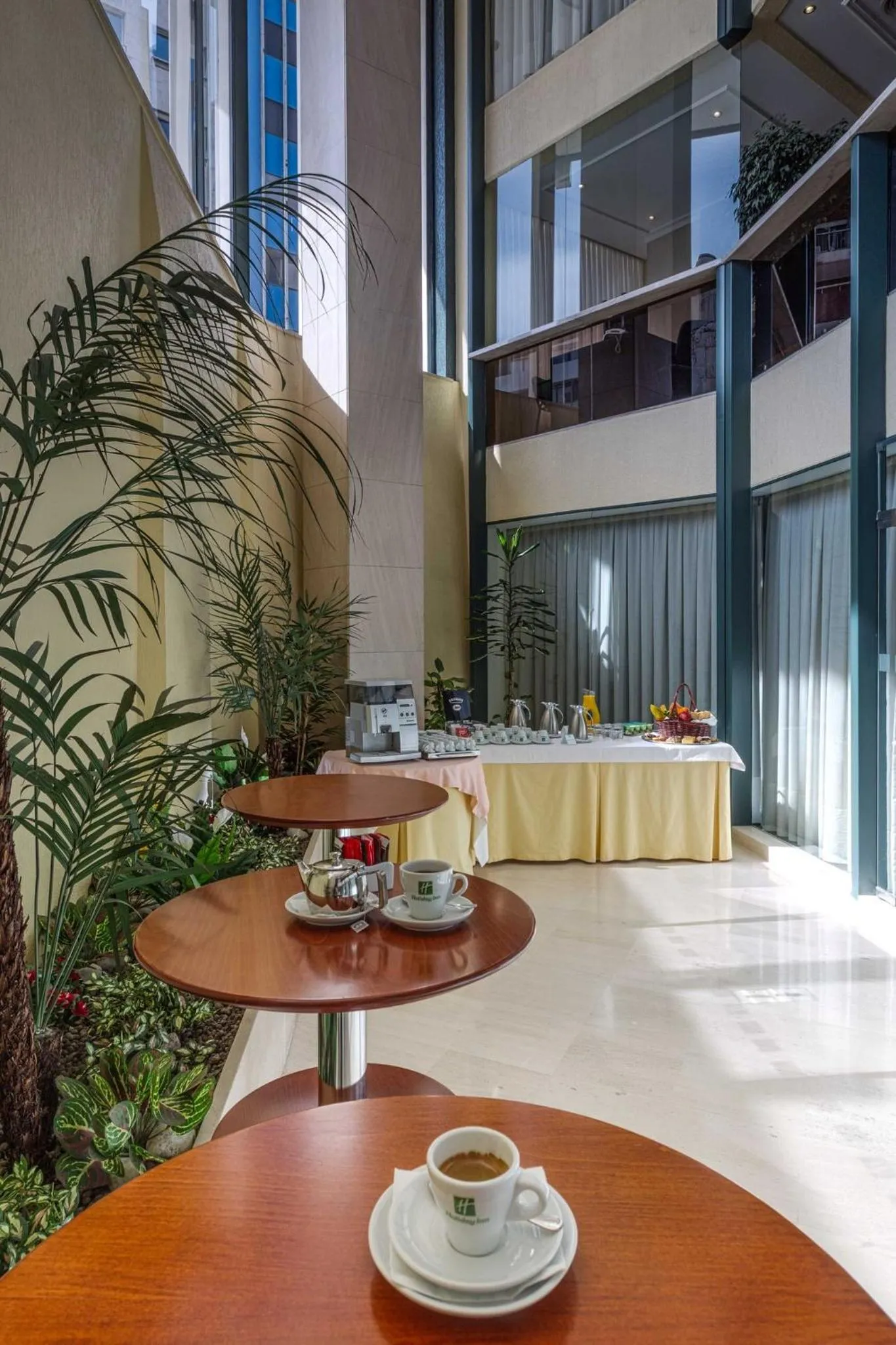 Meeting/conference room in Holiday Inn Lisbon by IHG