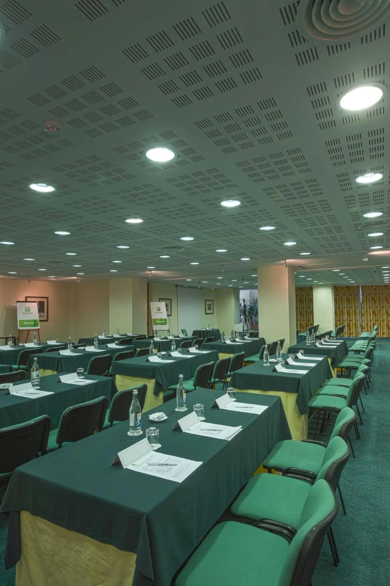Meeting/conference room in Holiday Inn Lisbon by IHG