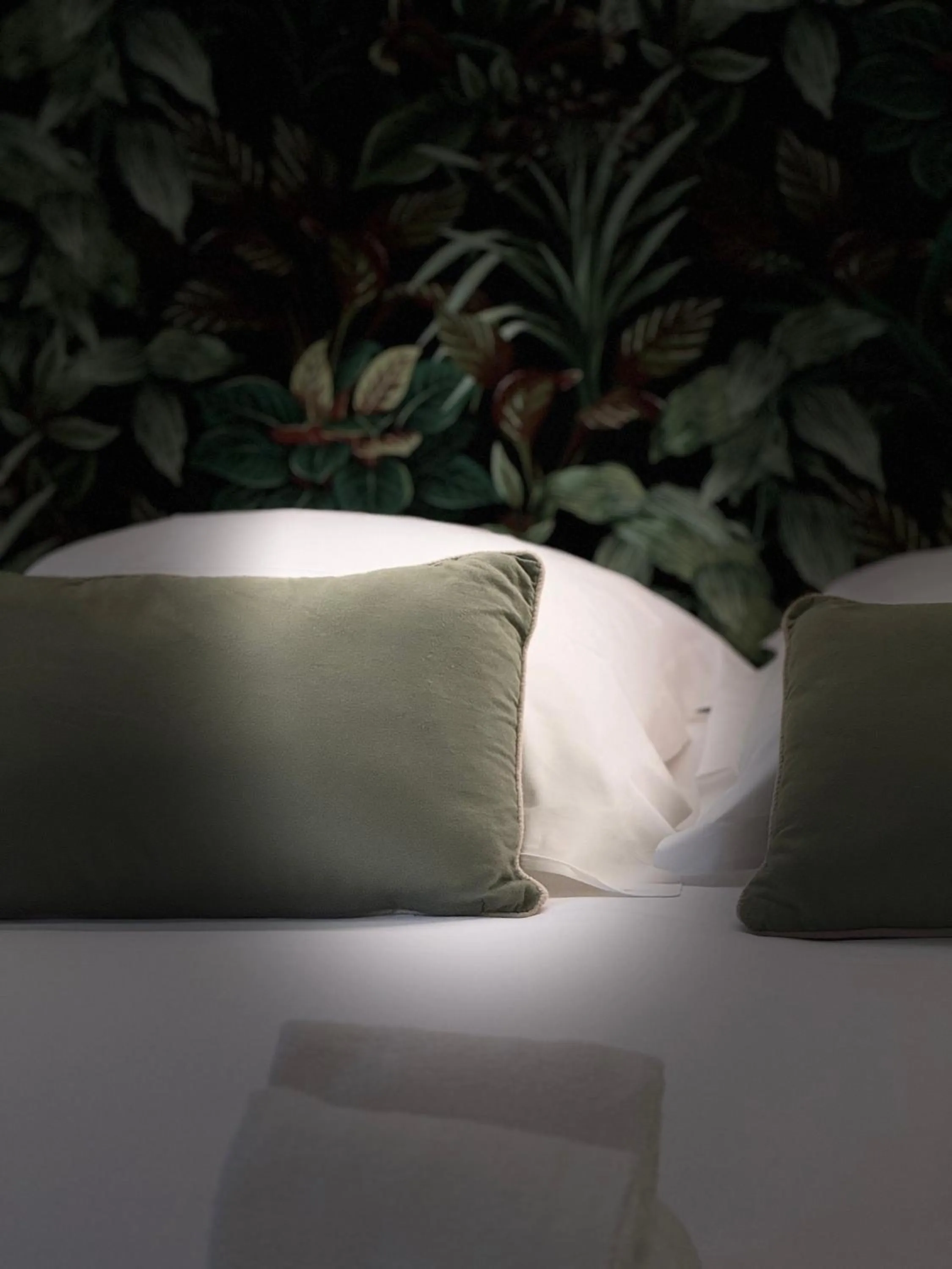 Bed in Hôtel Le Mistral