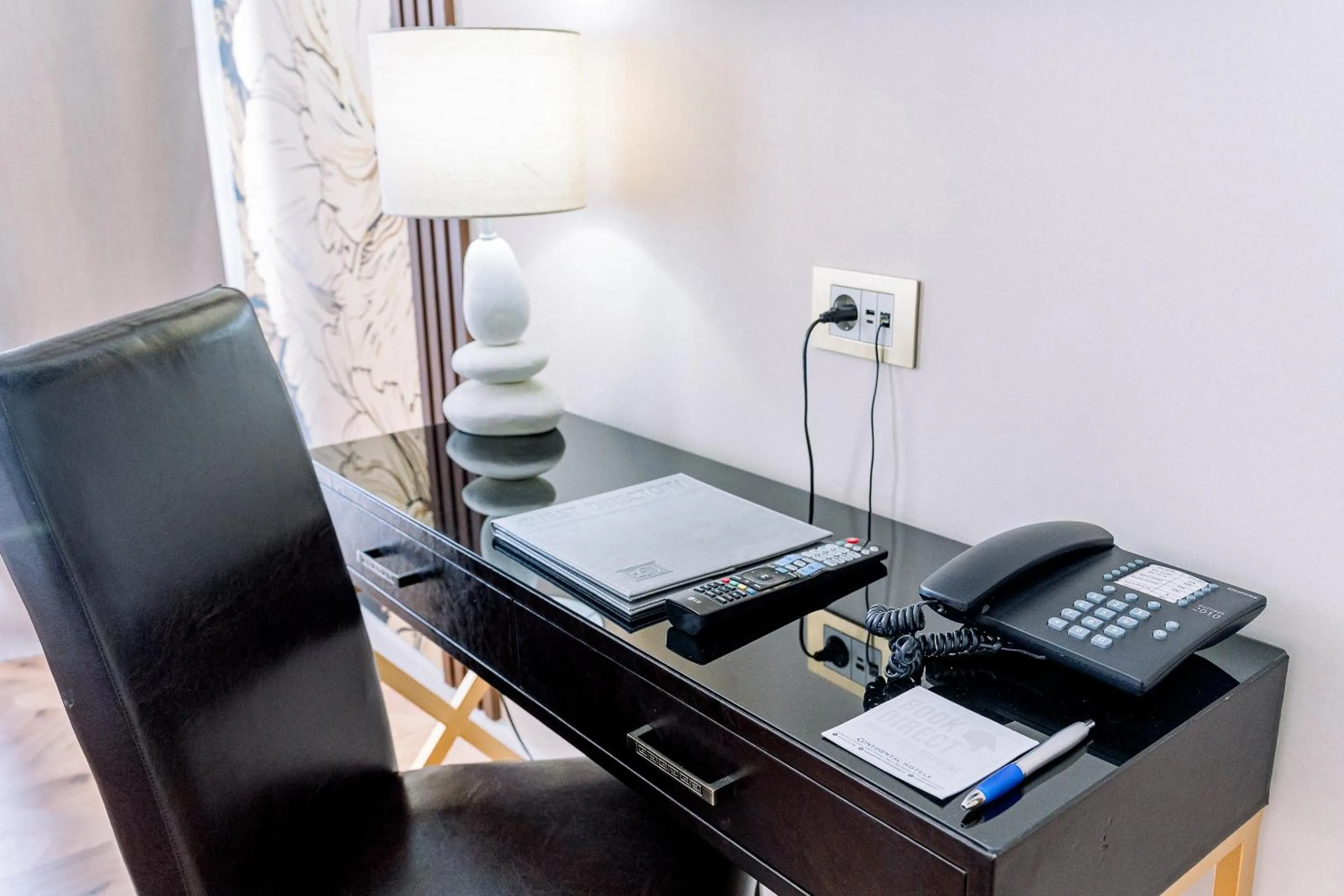 Area and facilities in Continental Forum Oradea