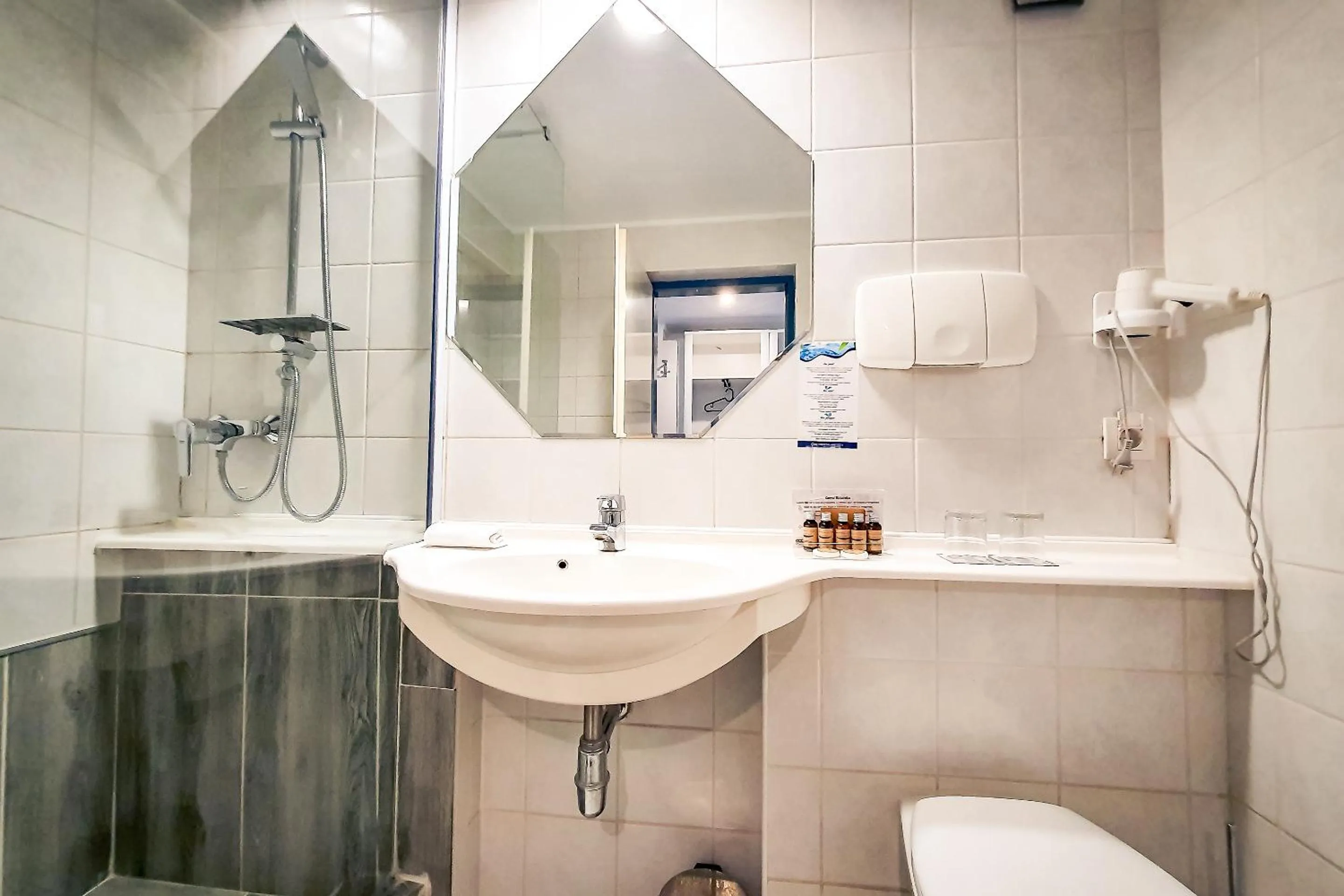 Bathroom in Continental Forum Arad