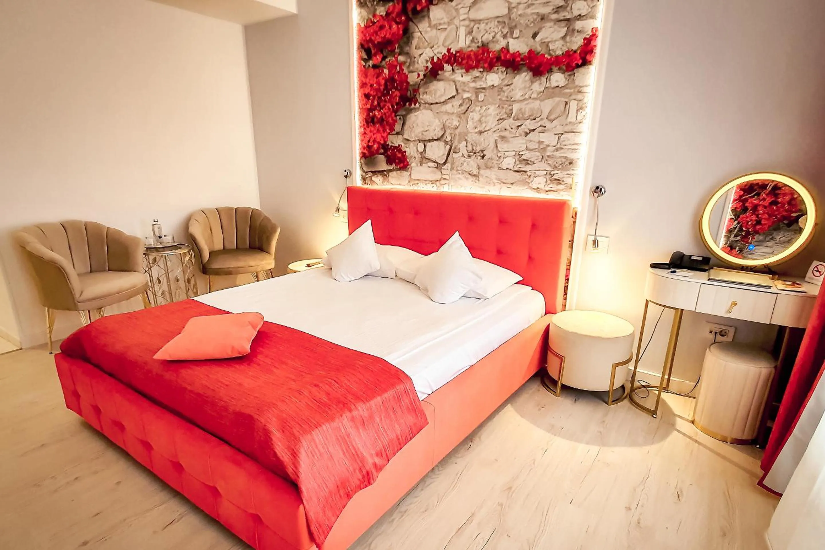 Bed in Continental Forum Arad