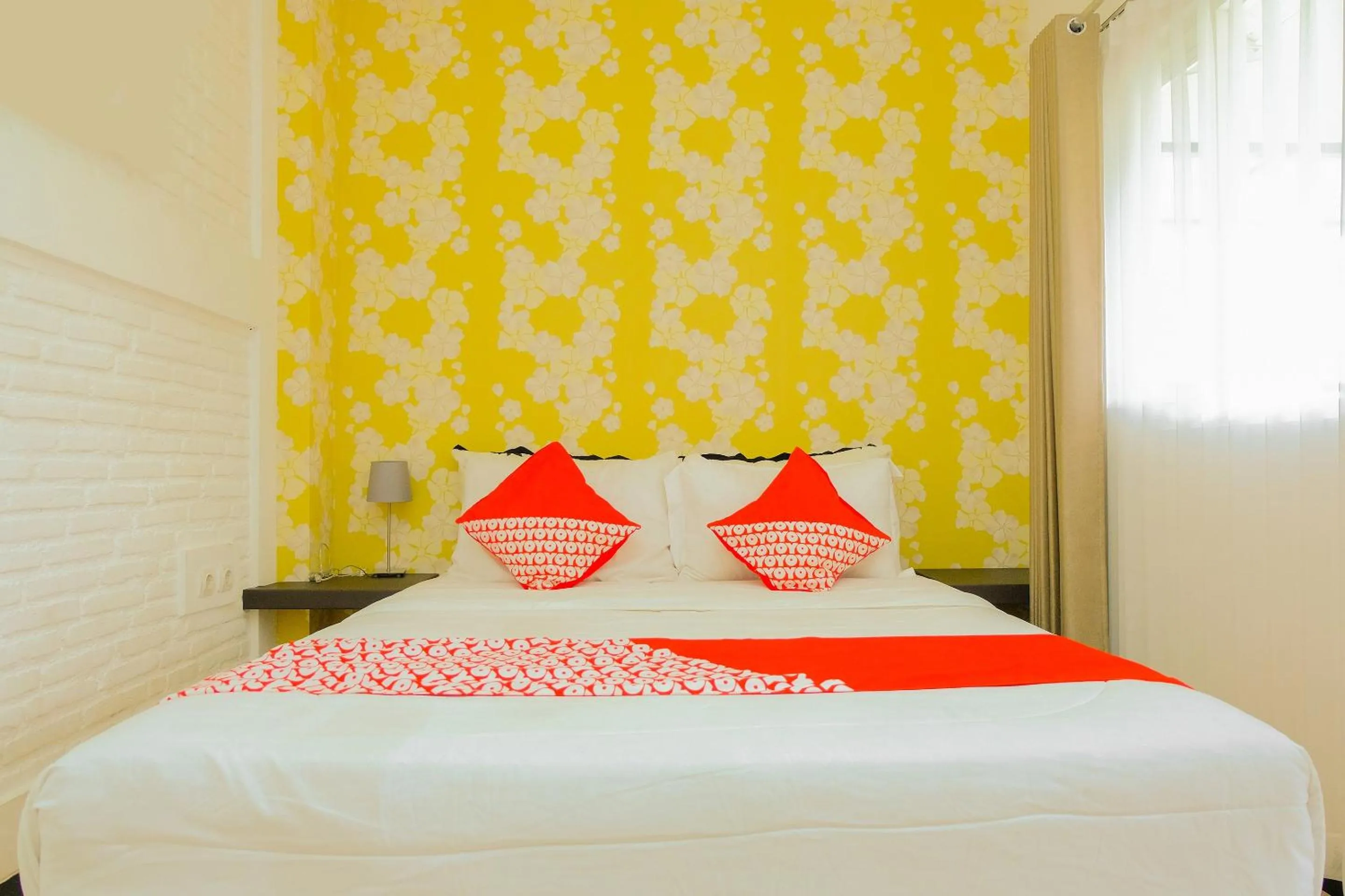 Bedroom, Bed in Hotel O 32 Guest House