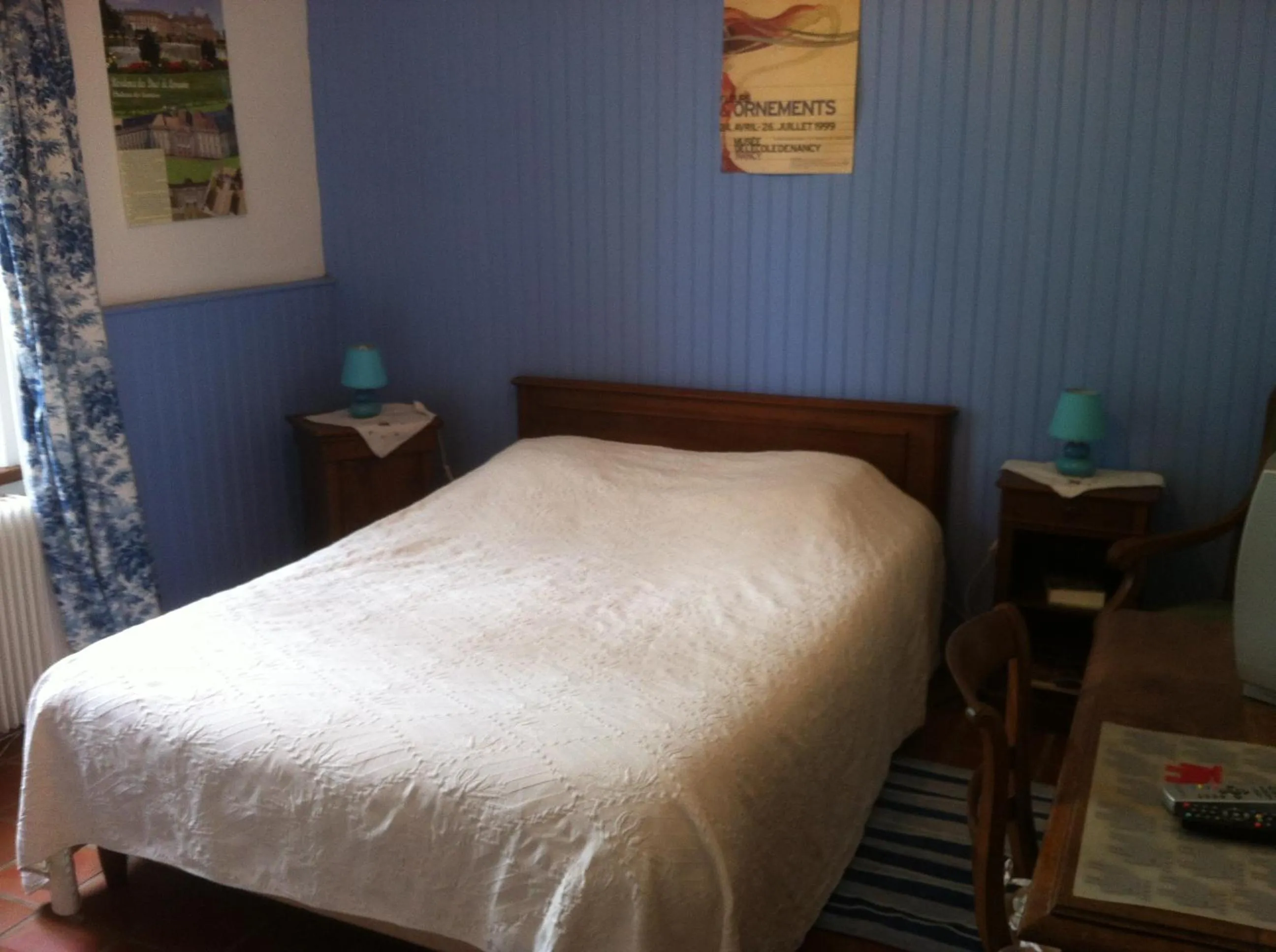 Photo of the whole room, Bed in Ferme du Montheu
