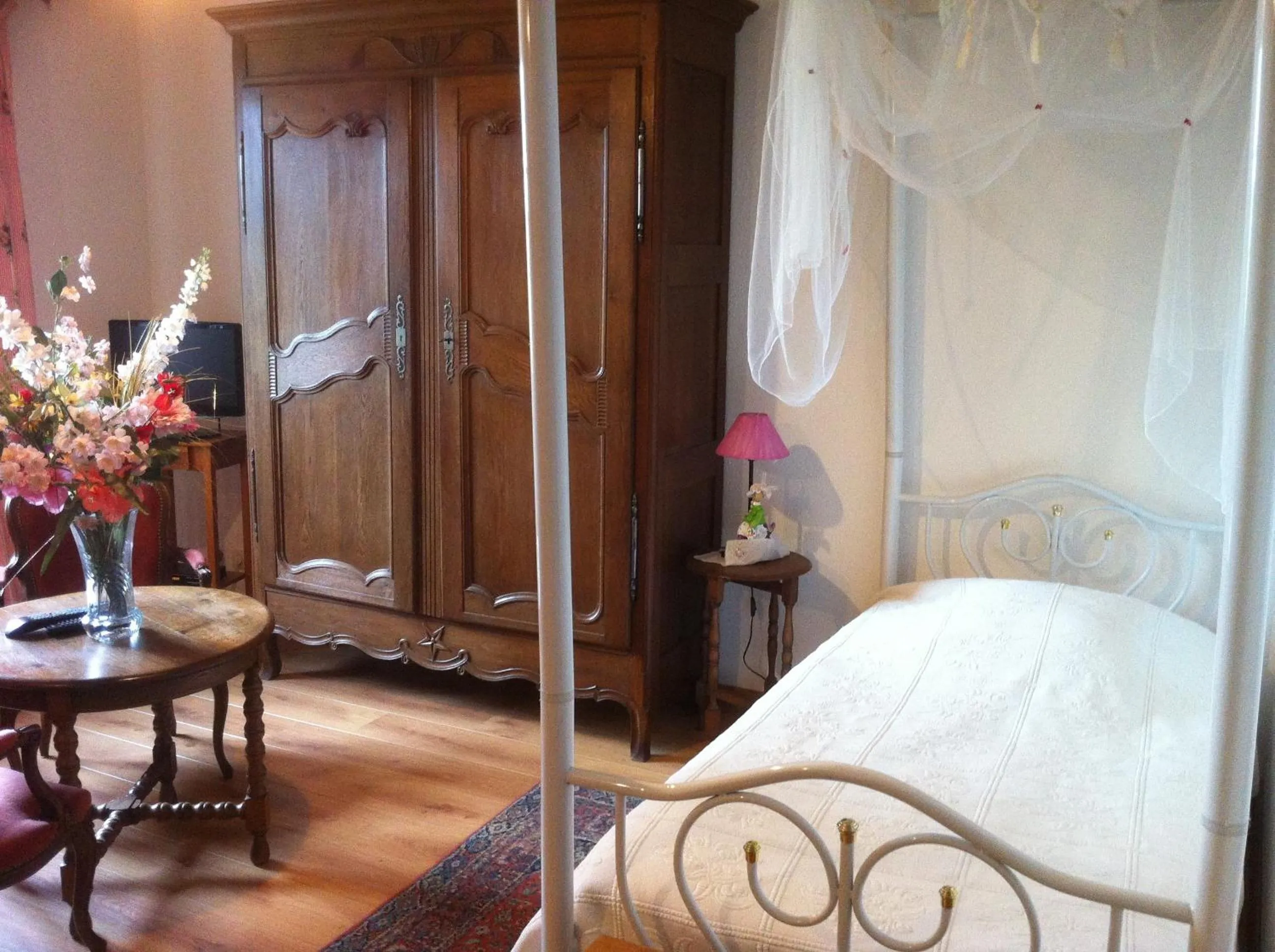 Photo of the whole room, Bed in Ferme du Montheu