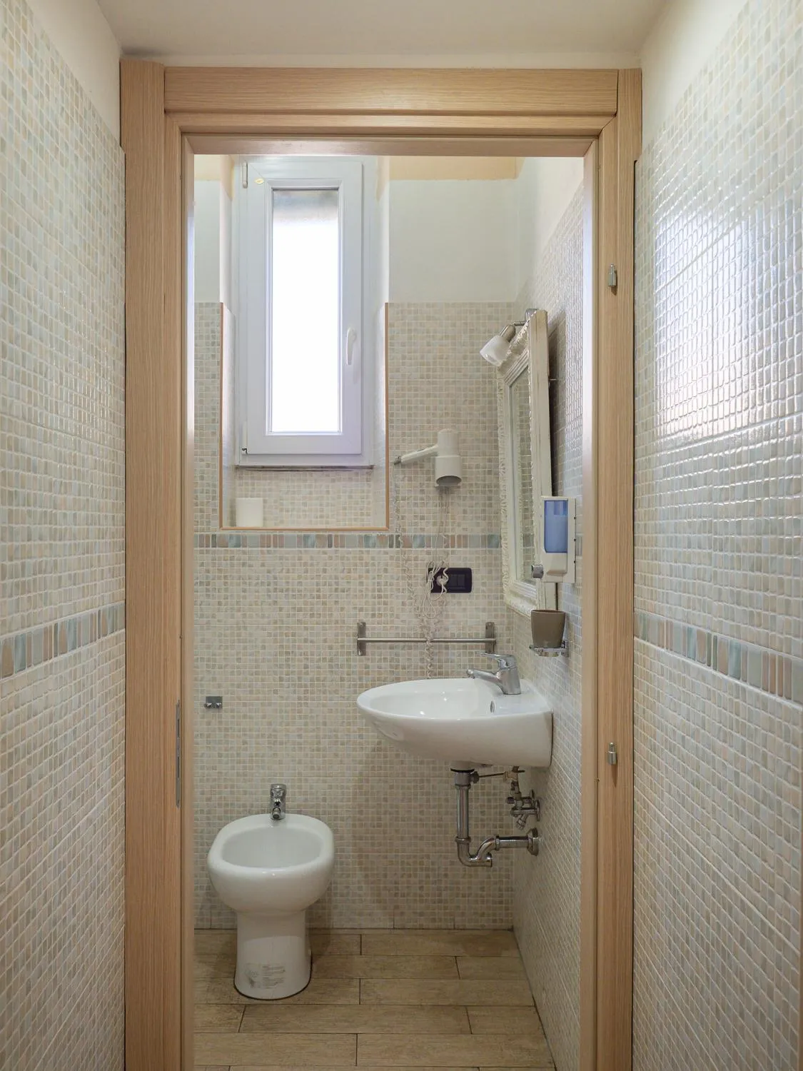 Bathroom in Affittacamere Lunamar