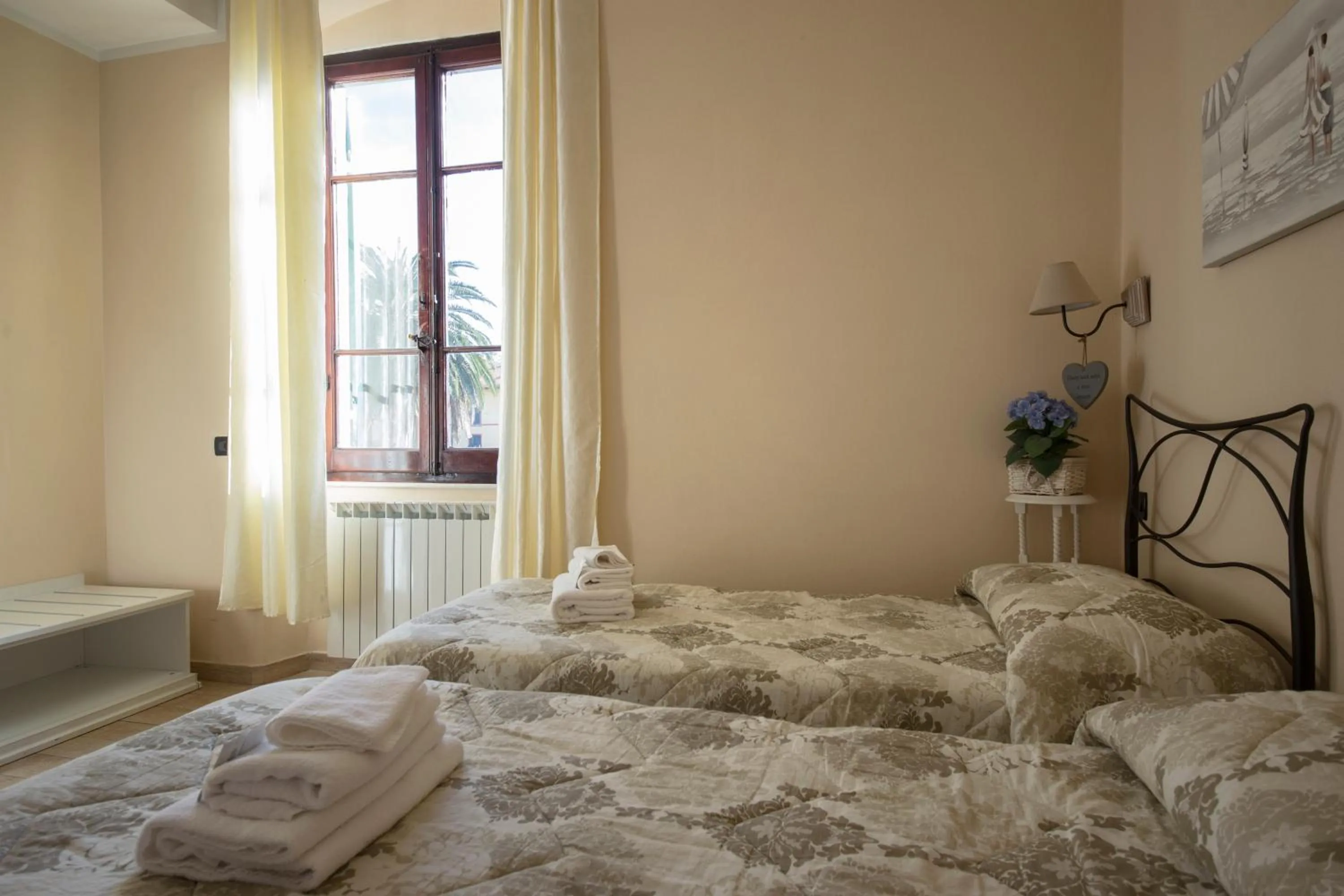 Bedroom, Bed in Affittacamere Lunamar