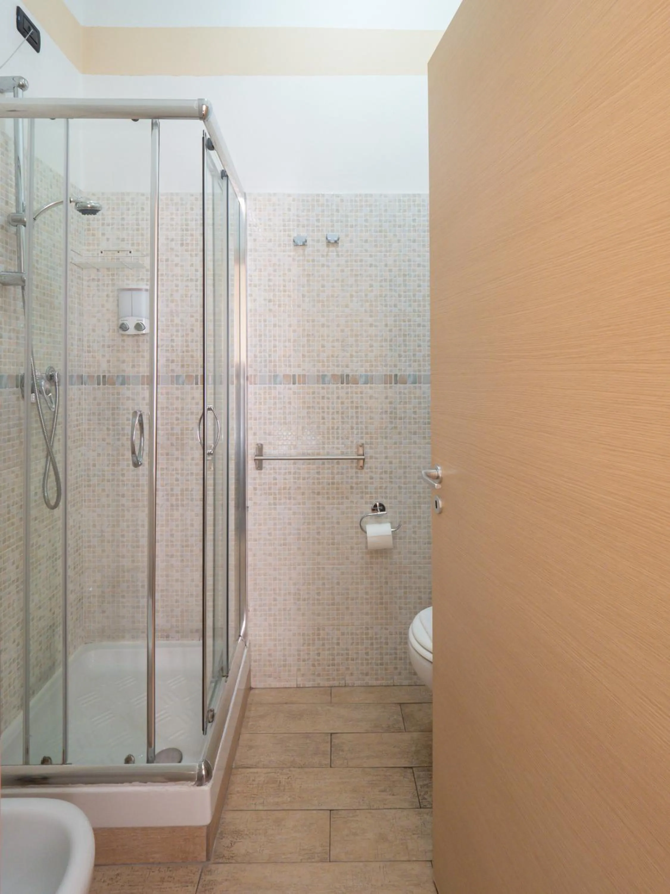 Bathroom in Affittacamere Lunamar