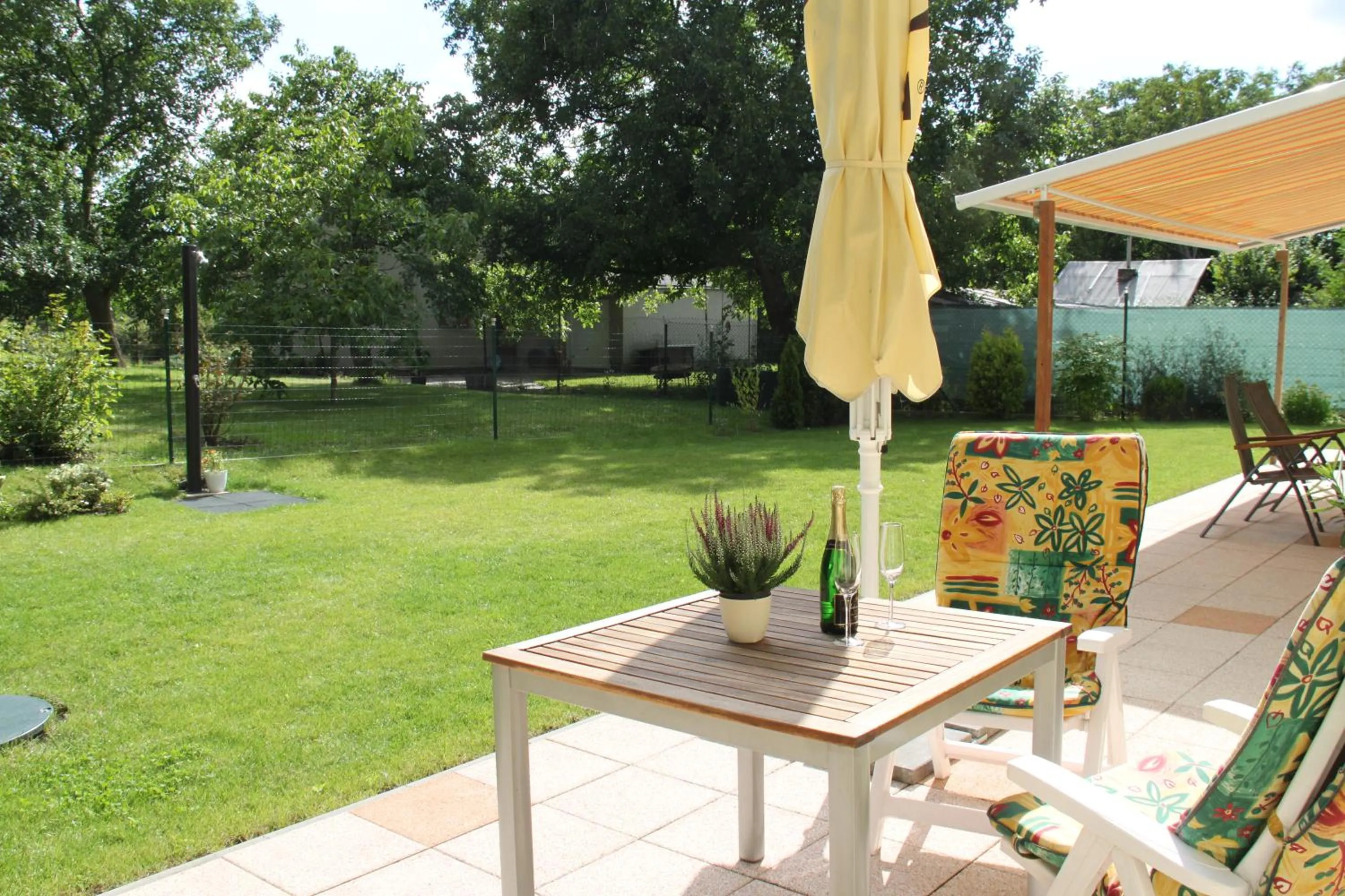 Lovely apartment, Garden, Parking, Wifi, Netflix