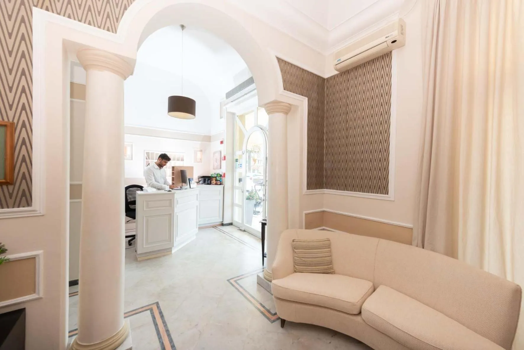 Lobby or reception in Hotel La Pace