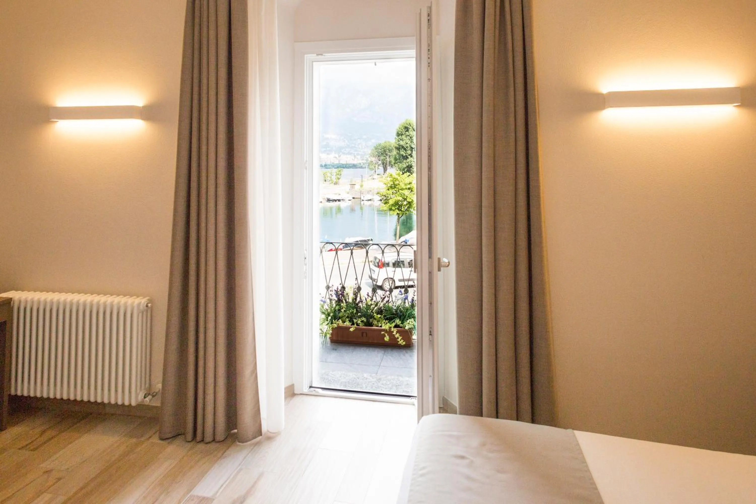 View (from property/room), Bed in Hotel Baia di Paré