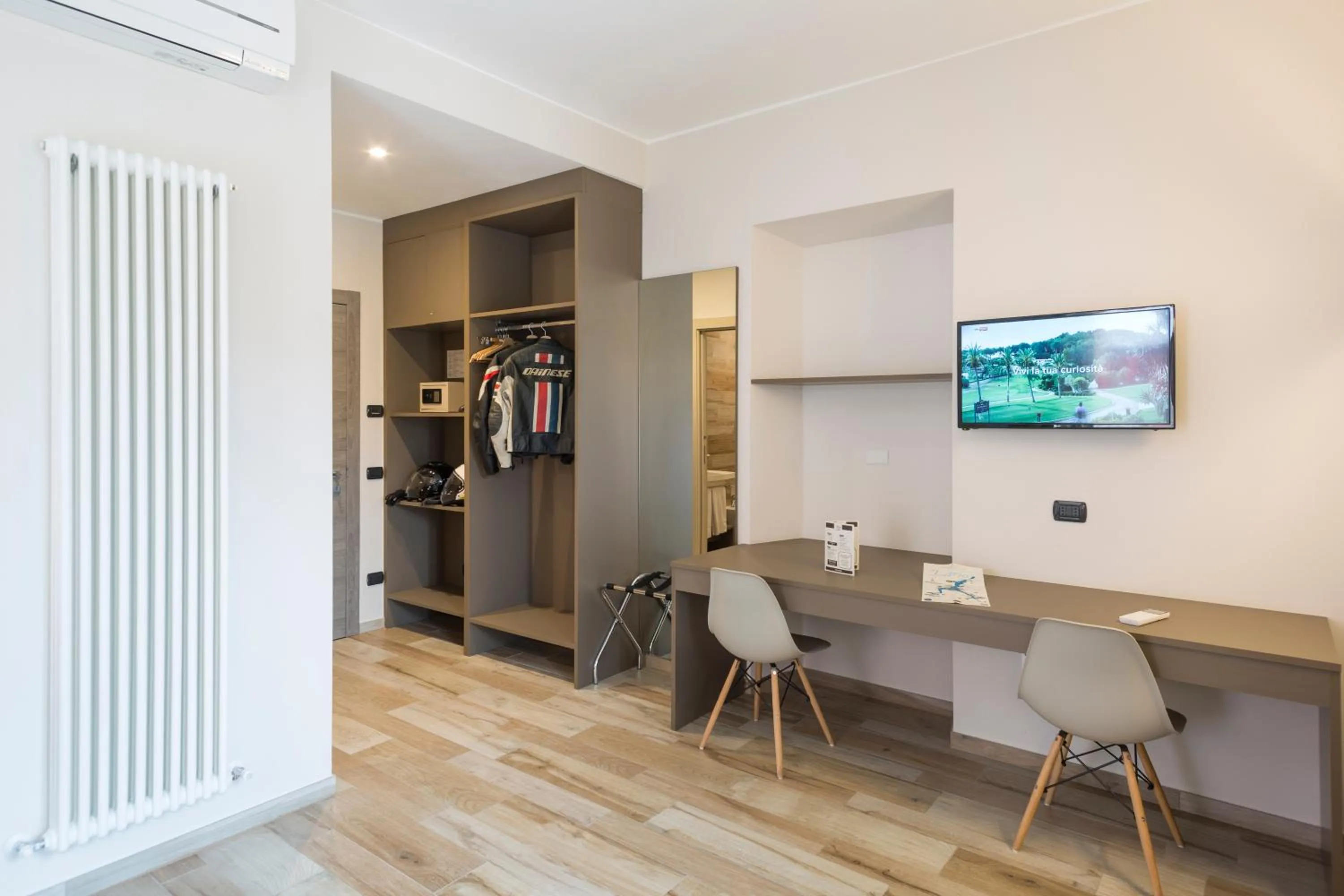 Photo of the whole room in Hotel Baia di Paré