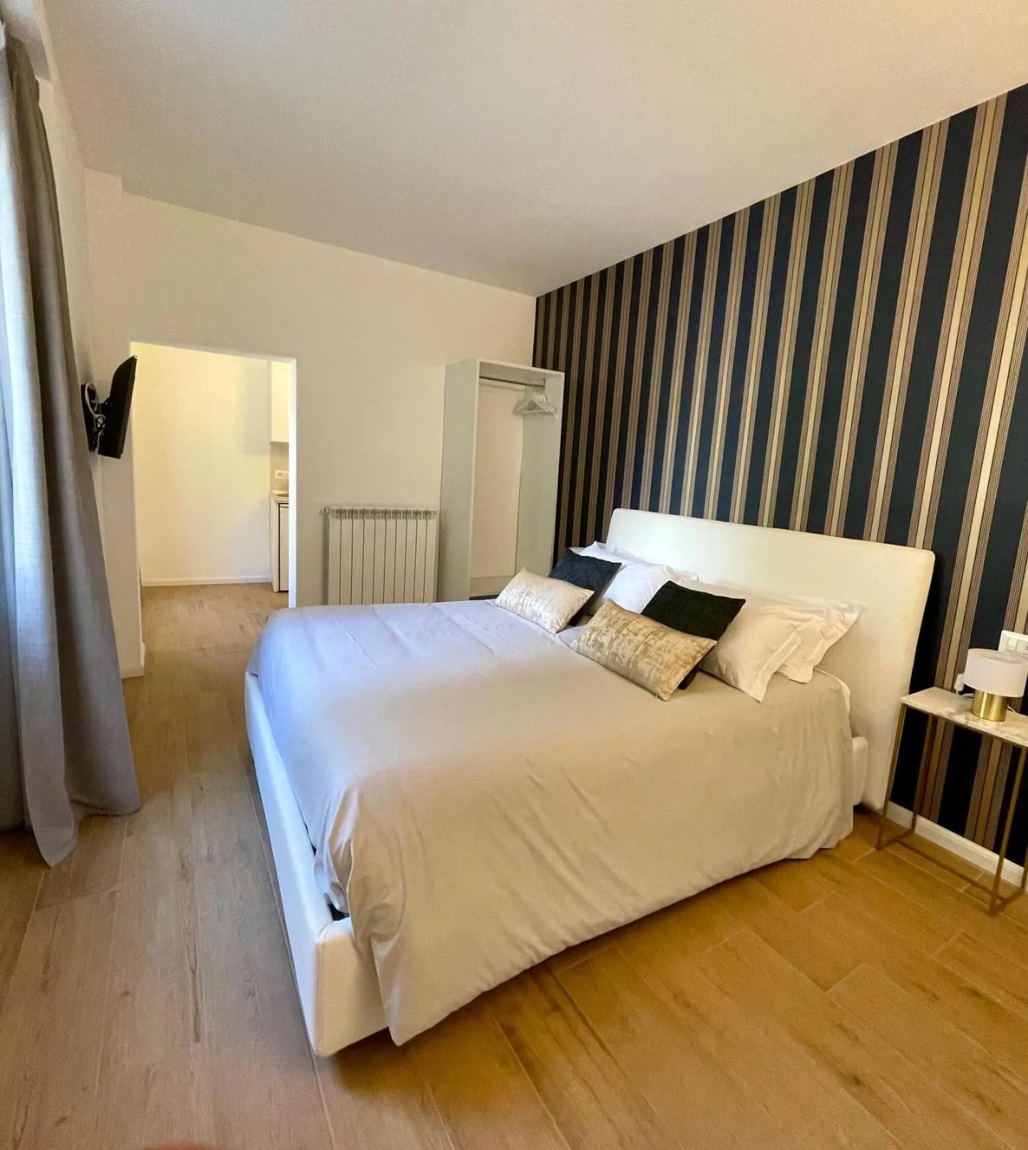 Bed in Hotel Baia di Paré