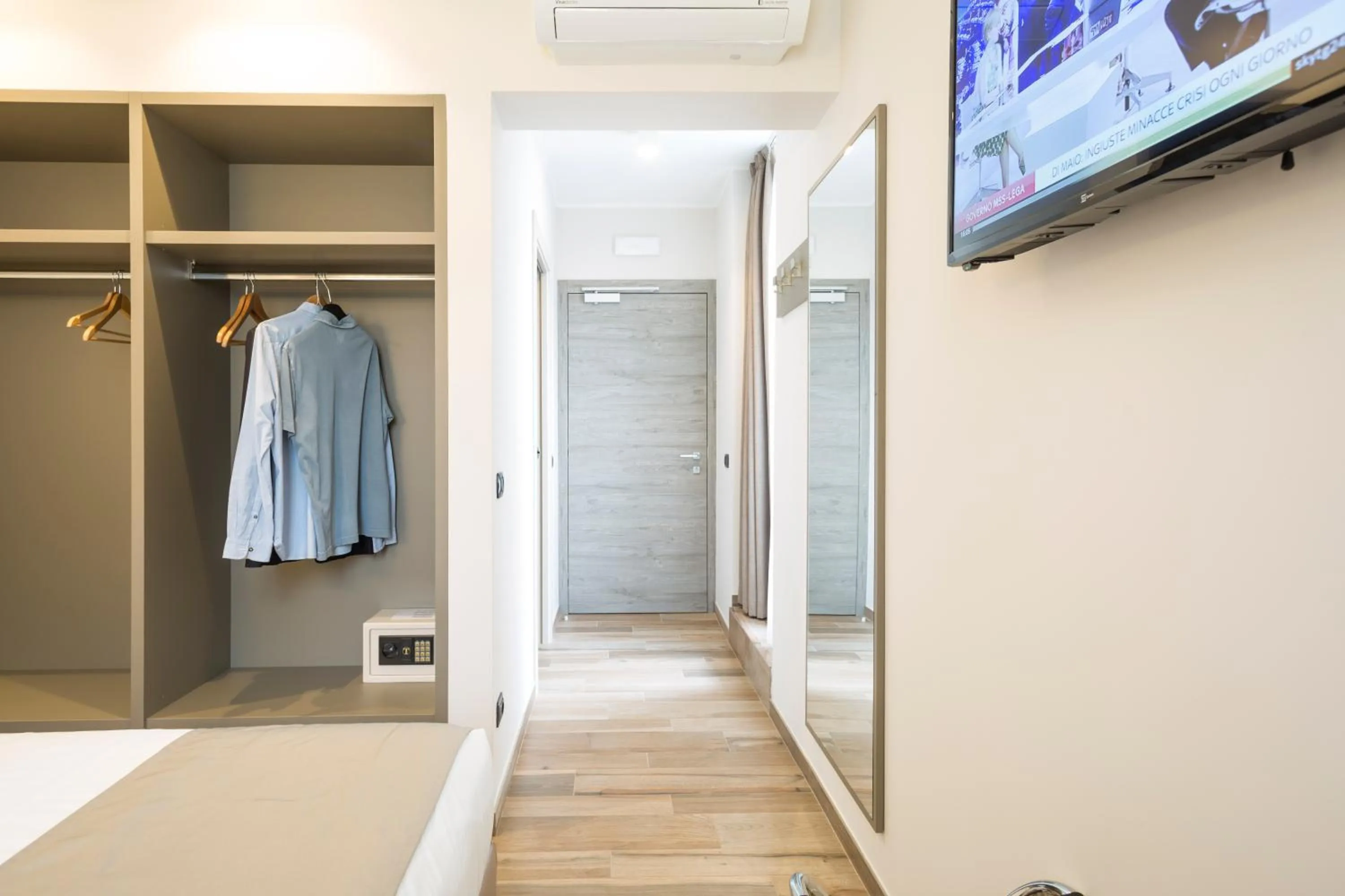 Photo of the whole room in Hotel Baia di Paré