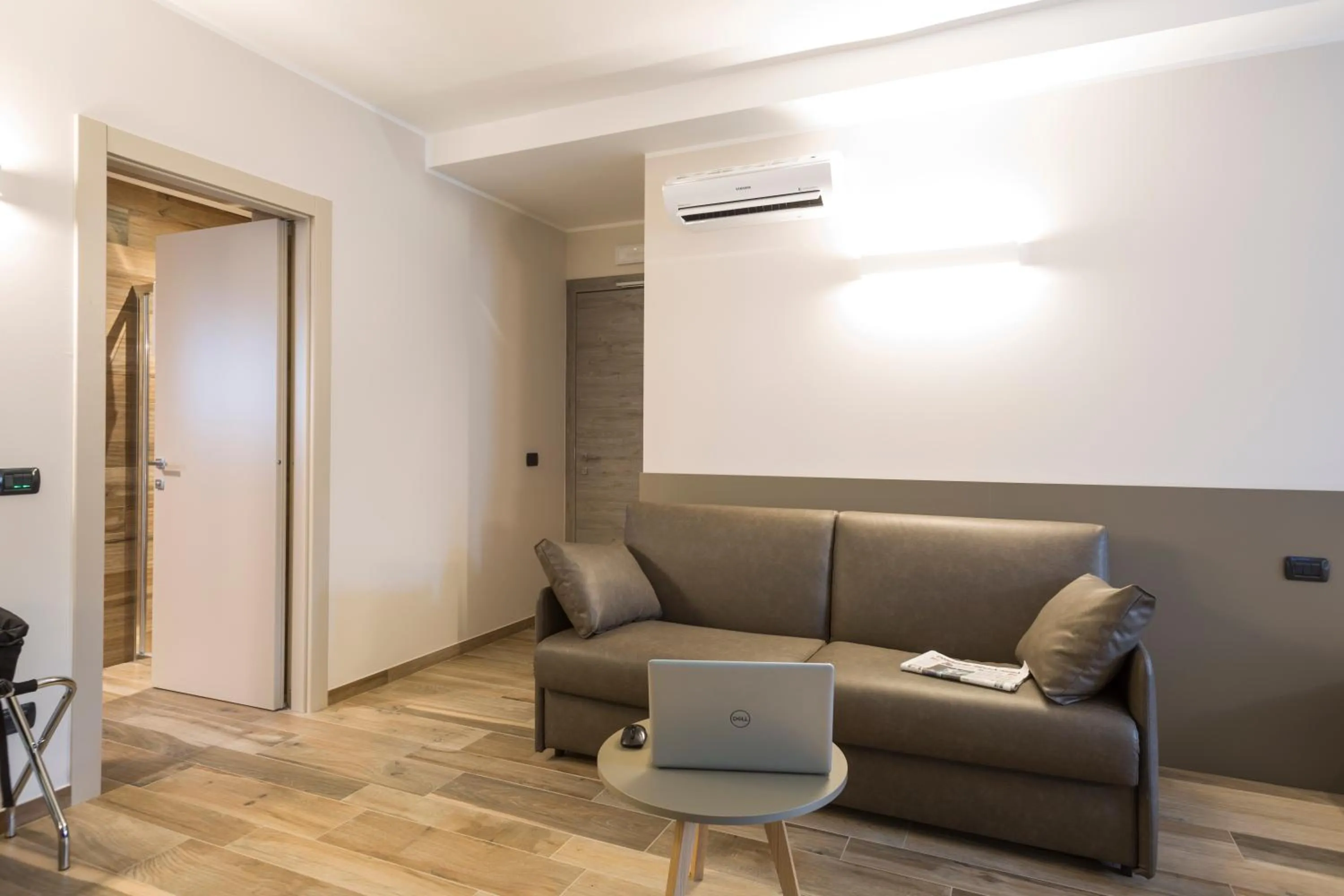 TV and multimedia in Hotel Baia di Paré