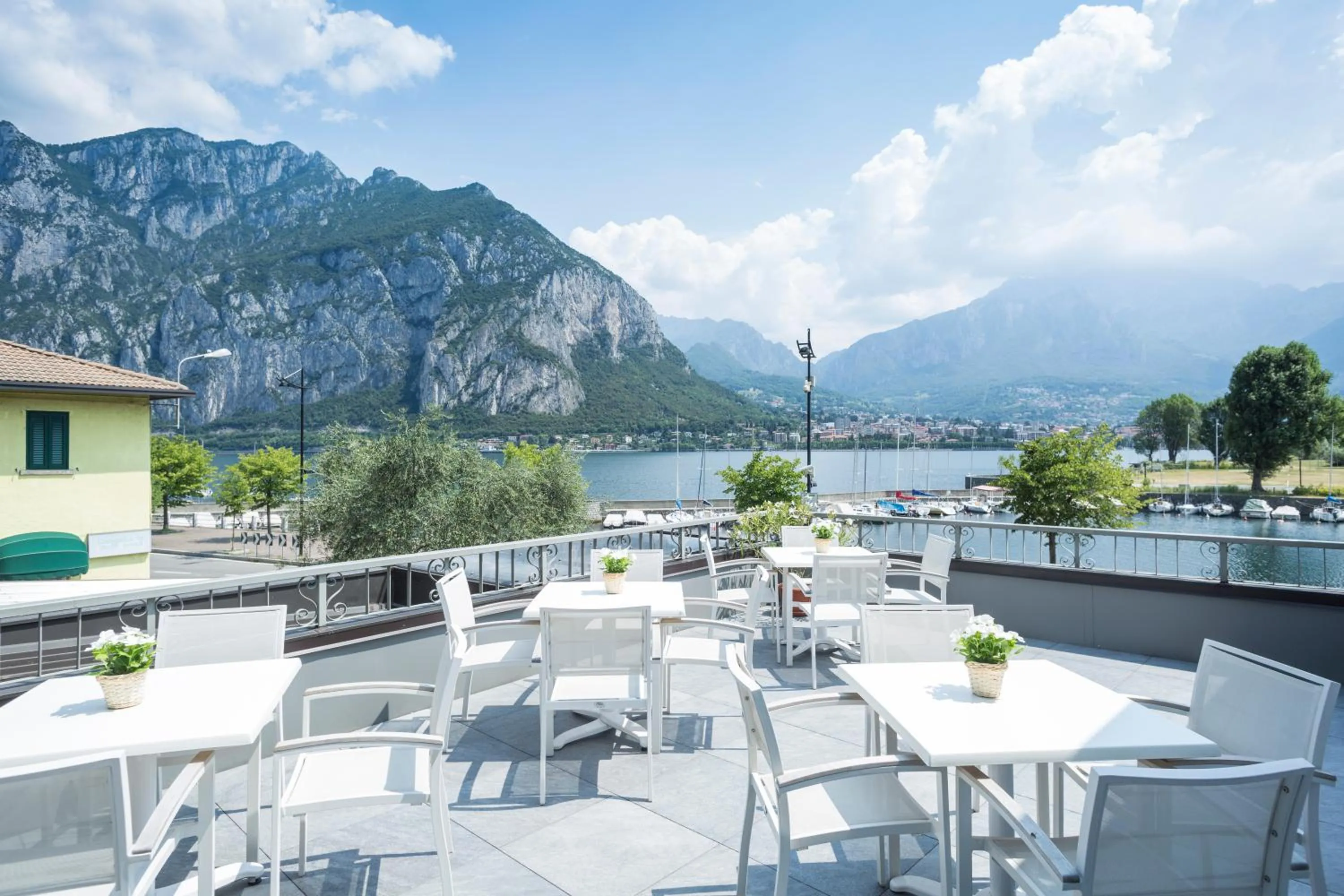 Property building in Hotel Baia di Paré