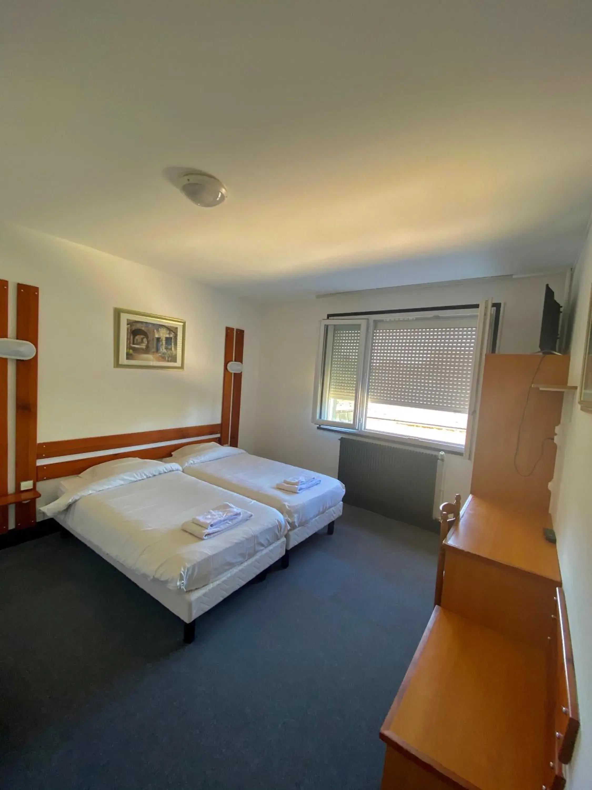 Twin Room in Hotel du Centre Lucé Chartres Twin Room in Hotel du Centre Lucé Chartres