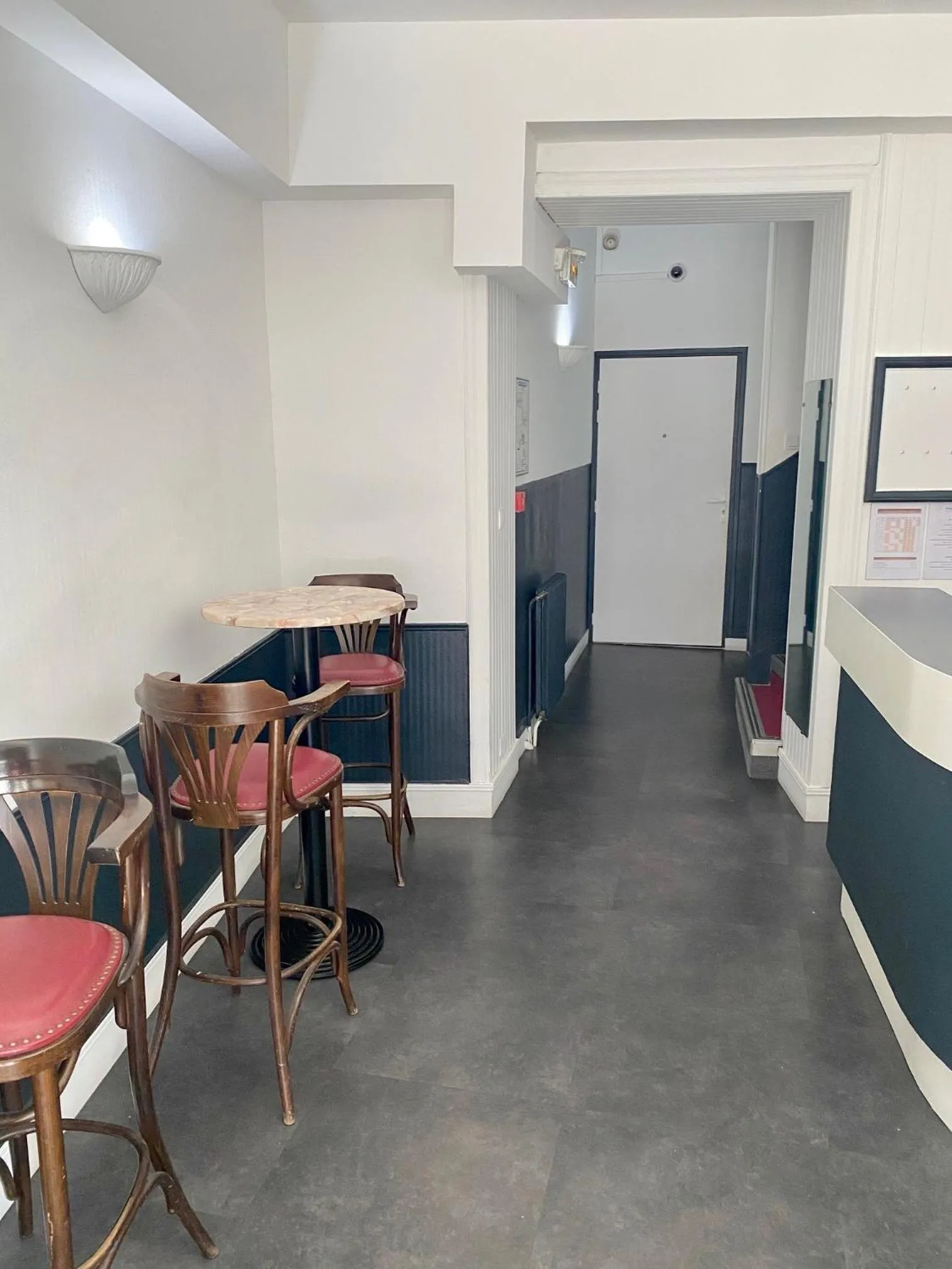 Lobby or reception in Hotel du Centre Lucé Chartres