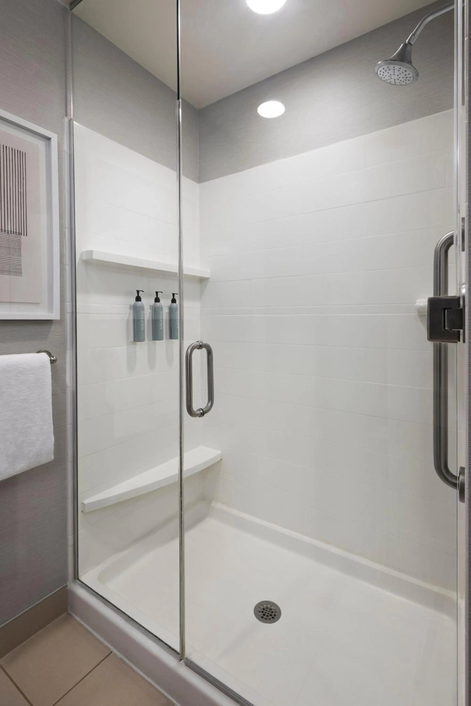 Bathroom in Courtyard Mankato Hotel & Event Center