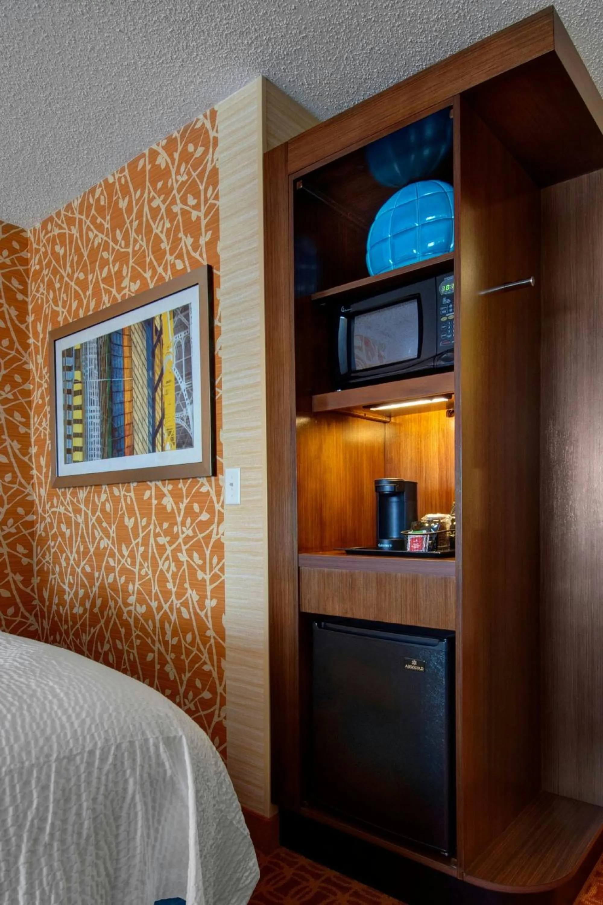 Photo of the whole room, Bed in Fairfield Inn & Suites by Marriott Fort Worth I-30 West Near NAS JRB