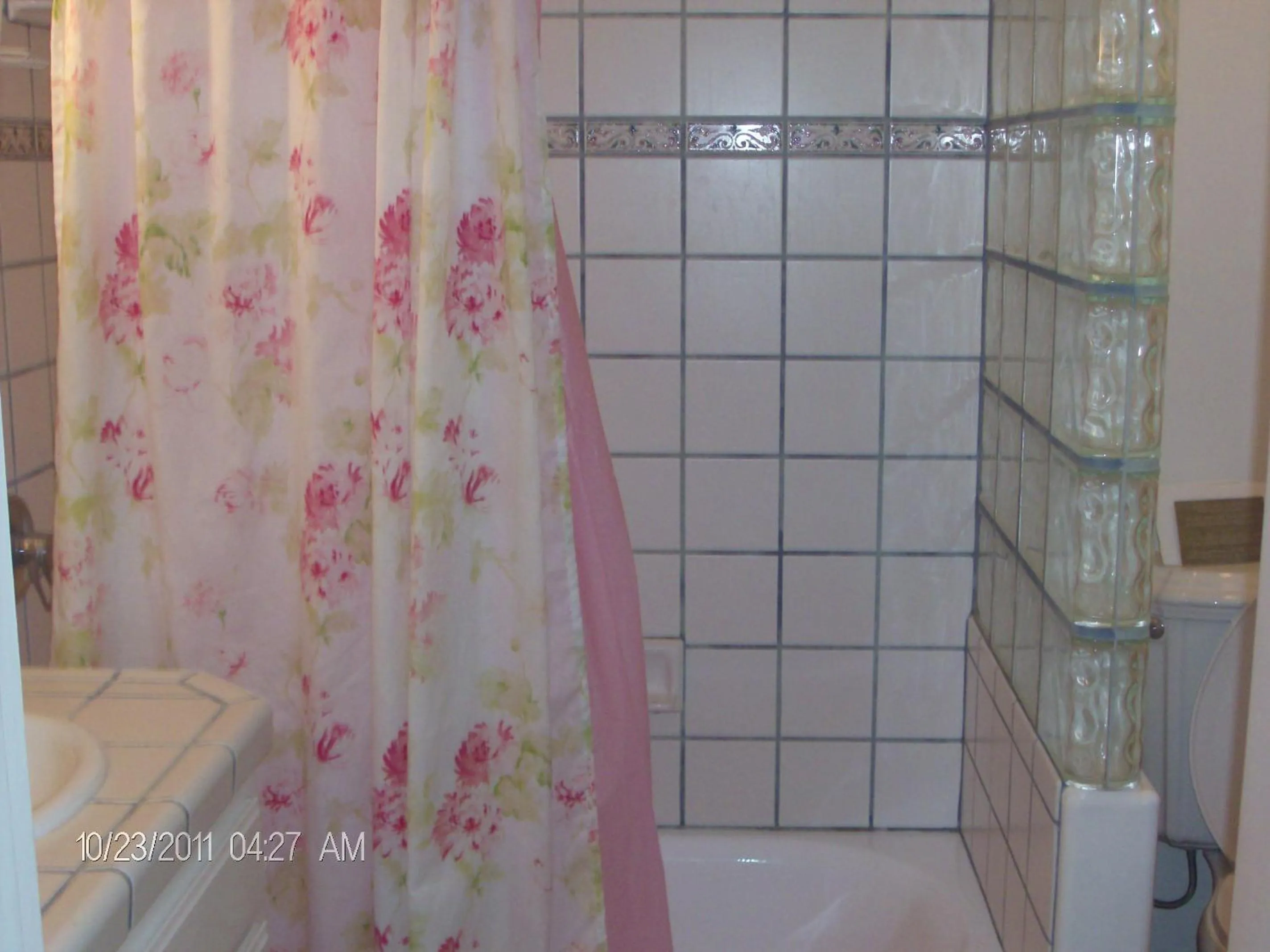 Bathroom in Secret Garden Inn & Cottages