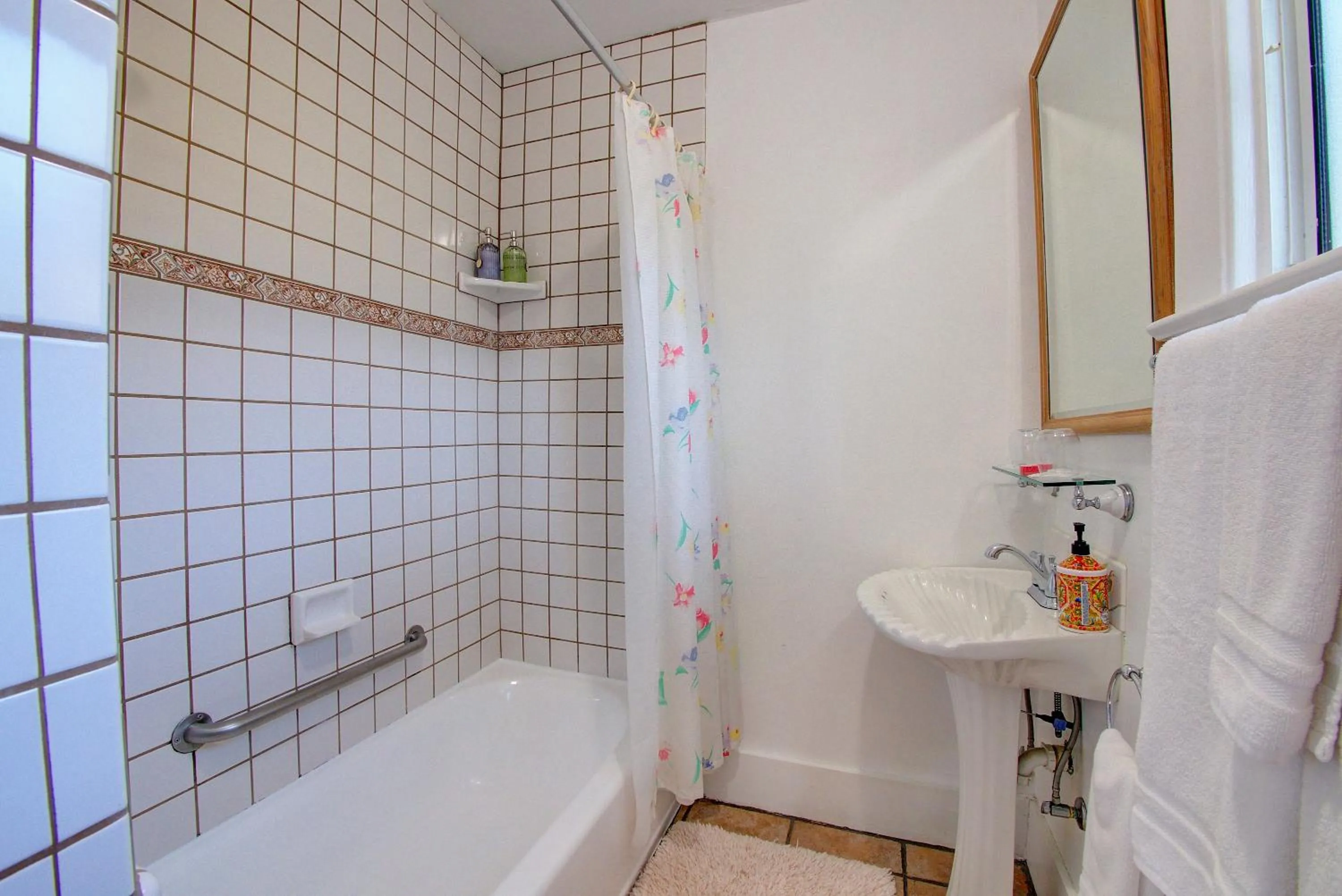 Bathroom in Secret Garden Inn & Cottages